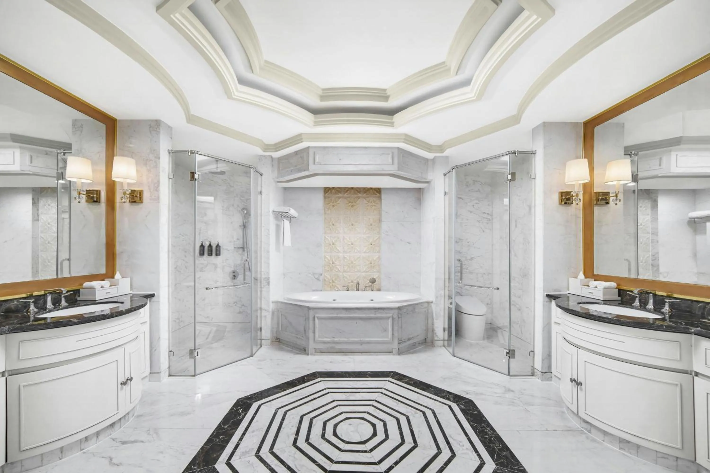 Bathroom in Sheraton Can Tho