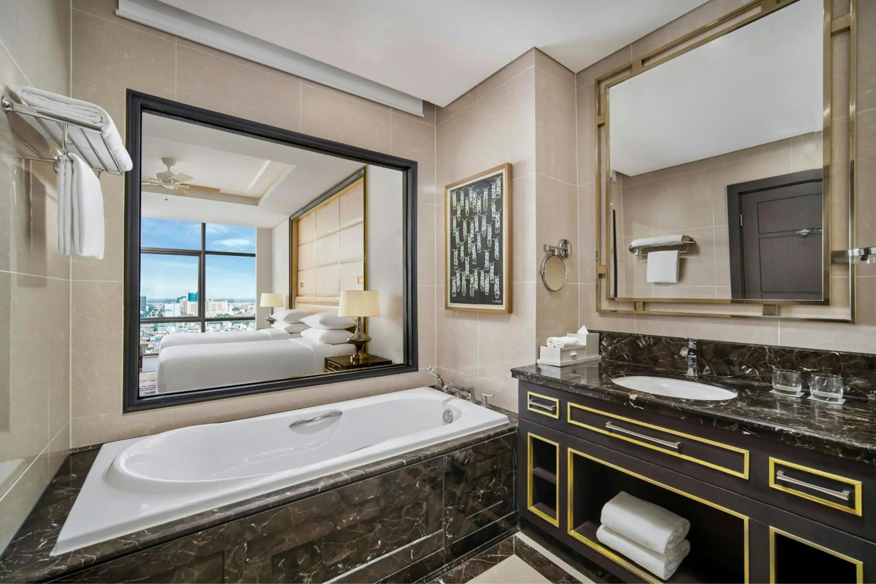 Bathroom, Bed in Sheraton Can Tho
