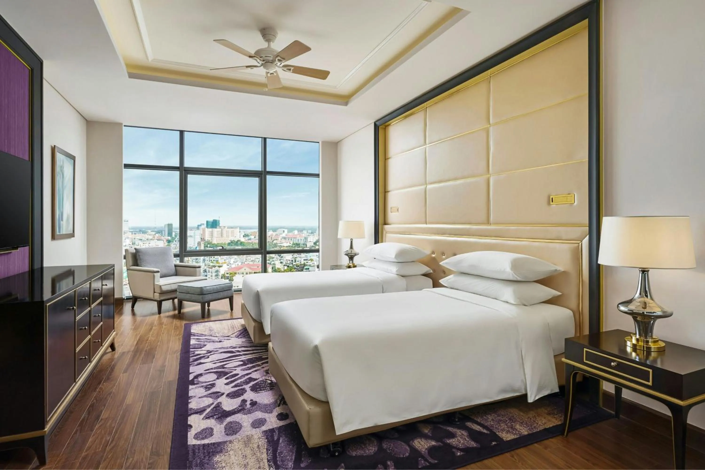 Photo of the whole room, Bed in Sheraton Can Tho