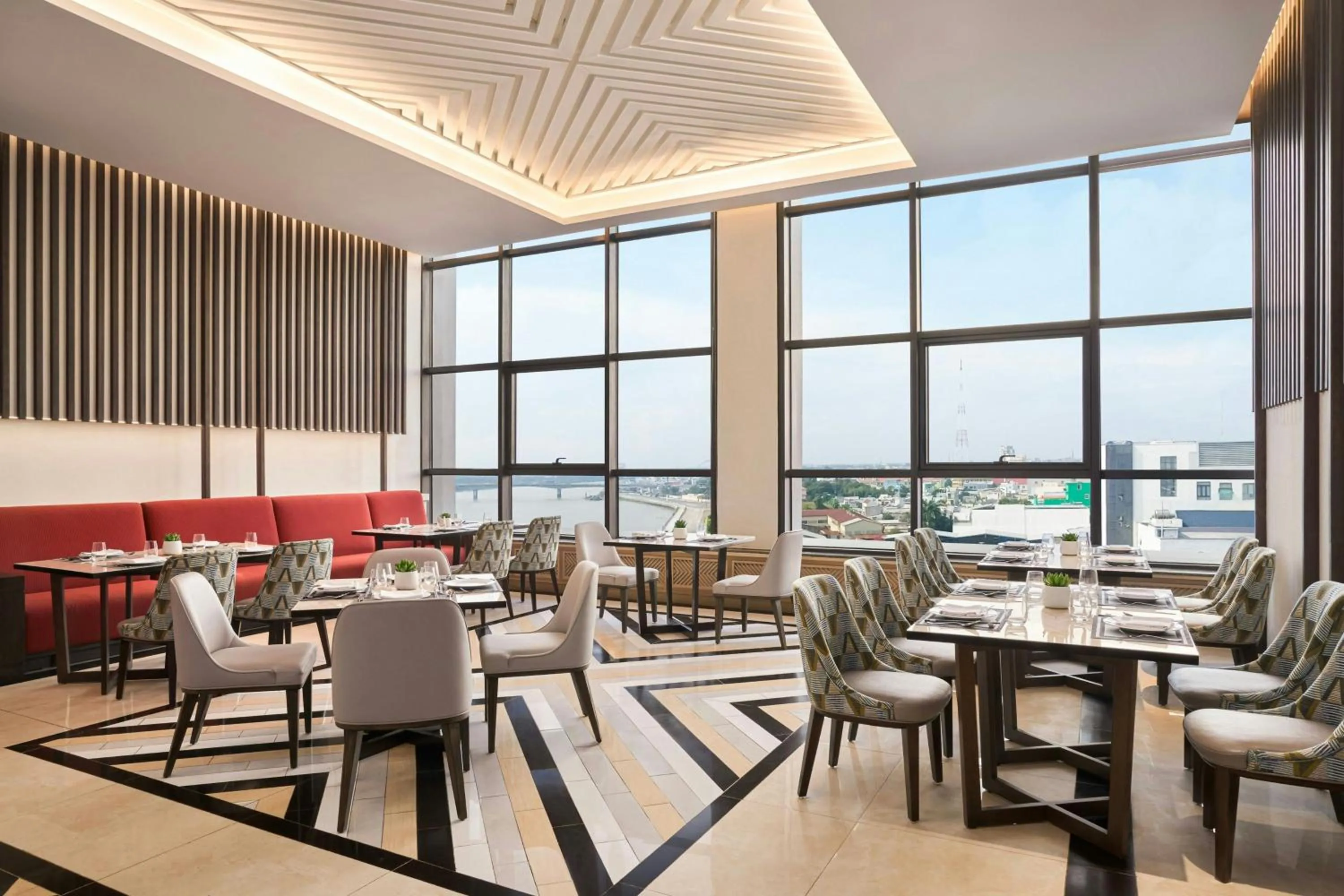 Restaurant/places to eat in Sheraton Can Tho