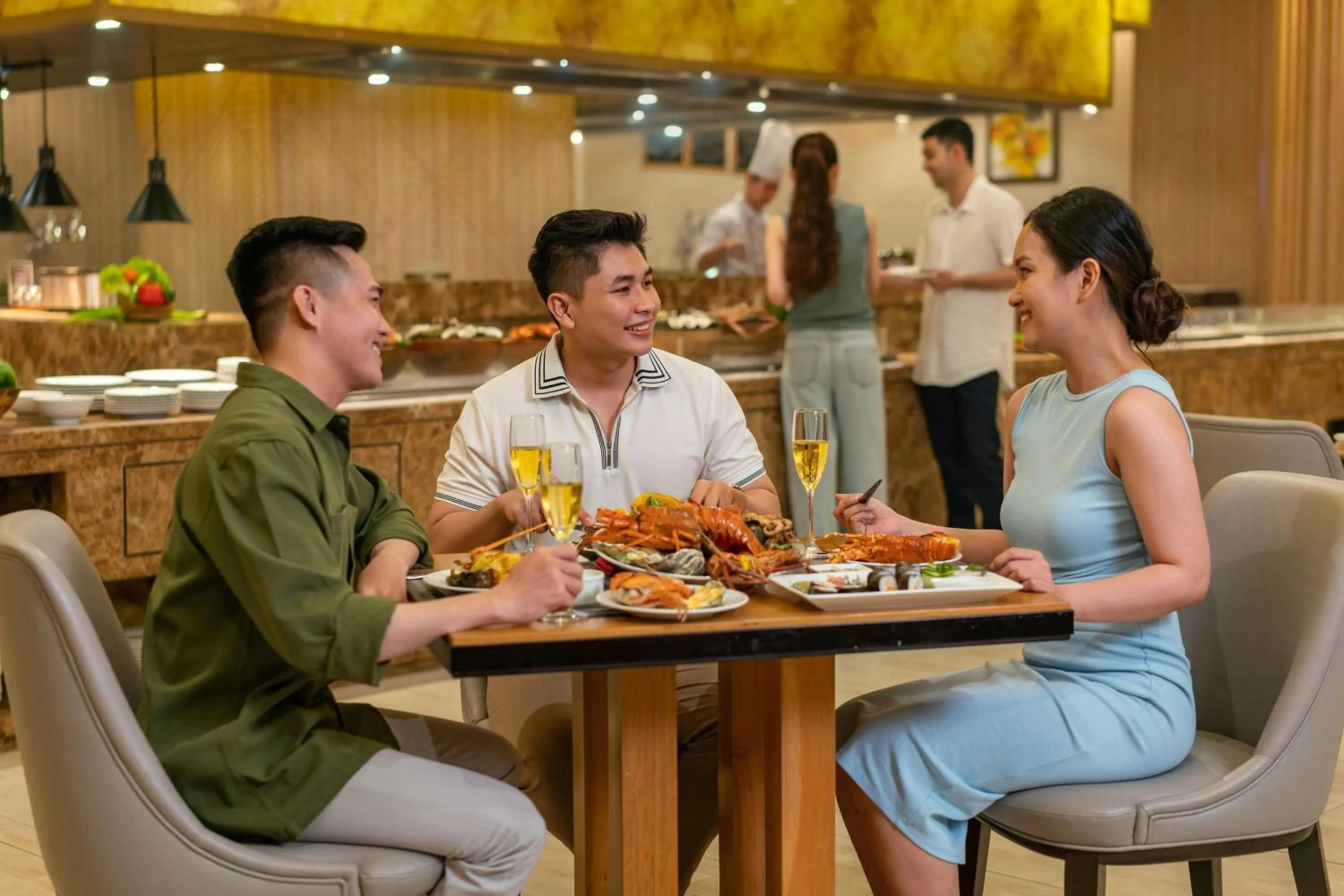 Restaurant/places to eat in Sheraton Can Tho