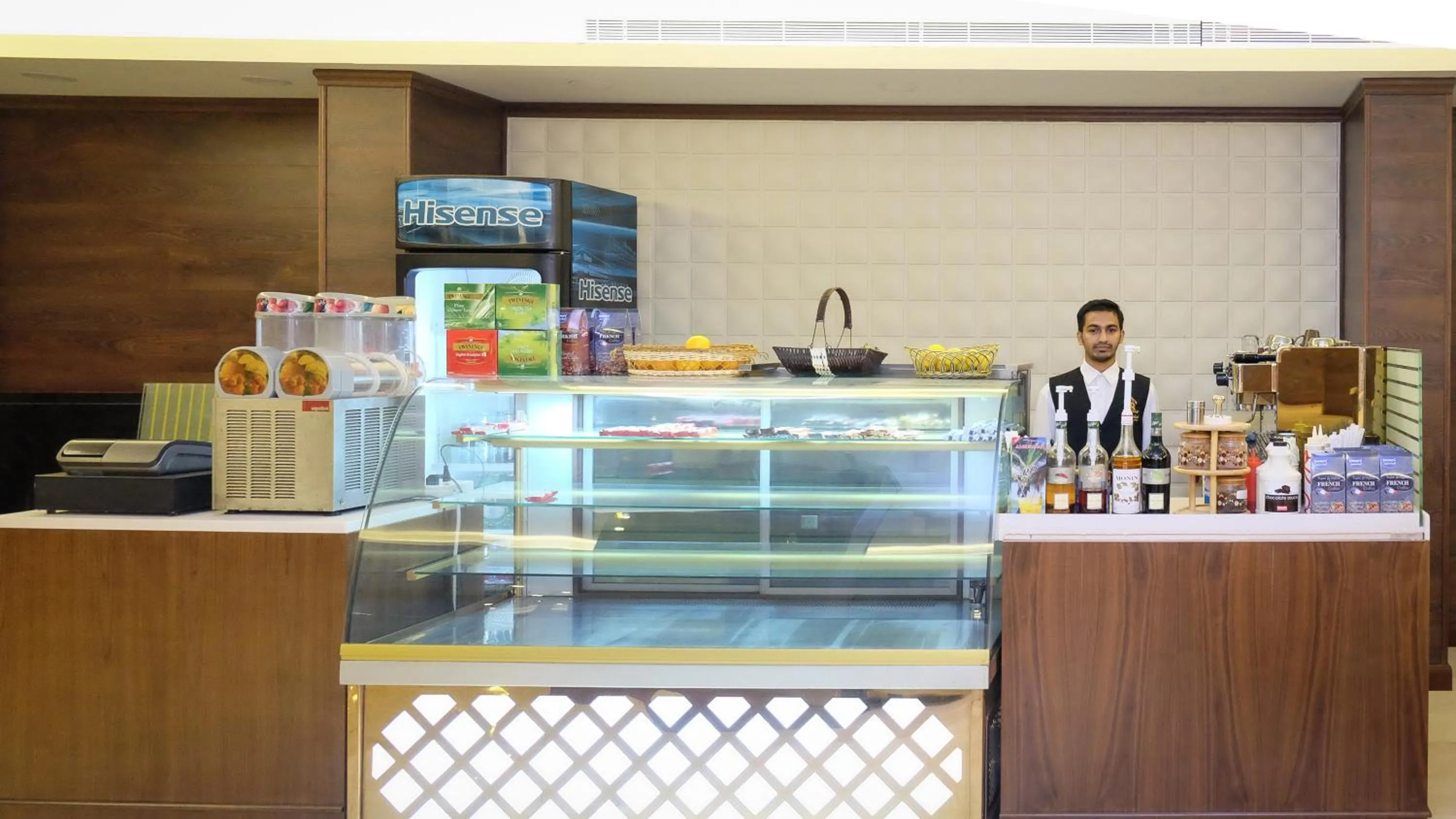 Restaurant/places to eat in Rabigh Park Hotel