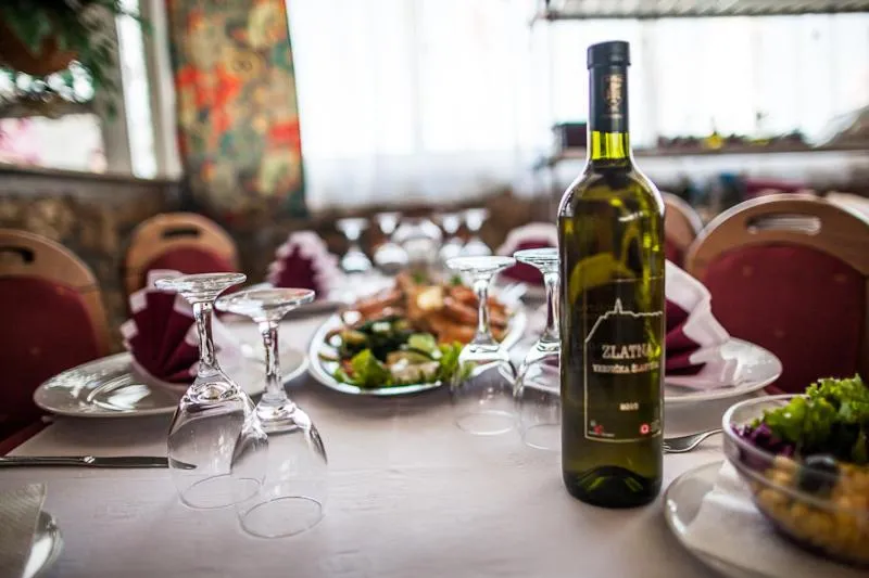 Food and drinks in Hotel Omorika