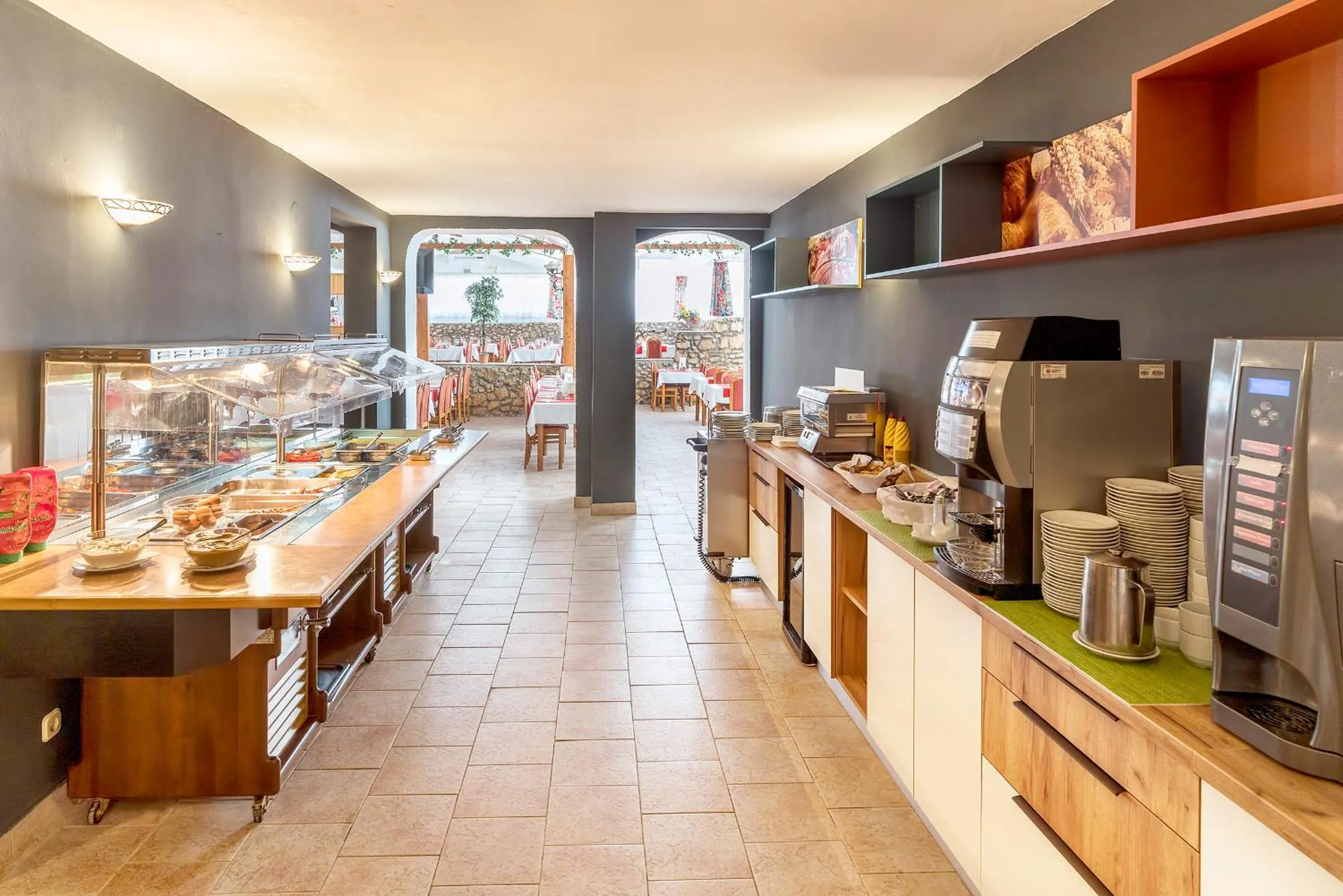 Buffet breakfast in Hotel Omorika