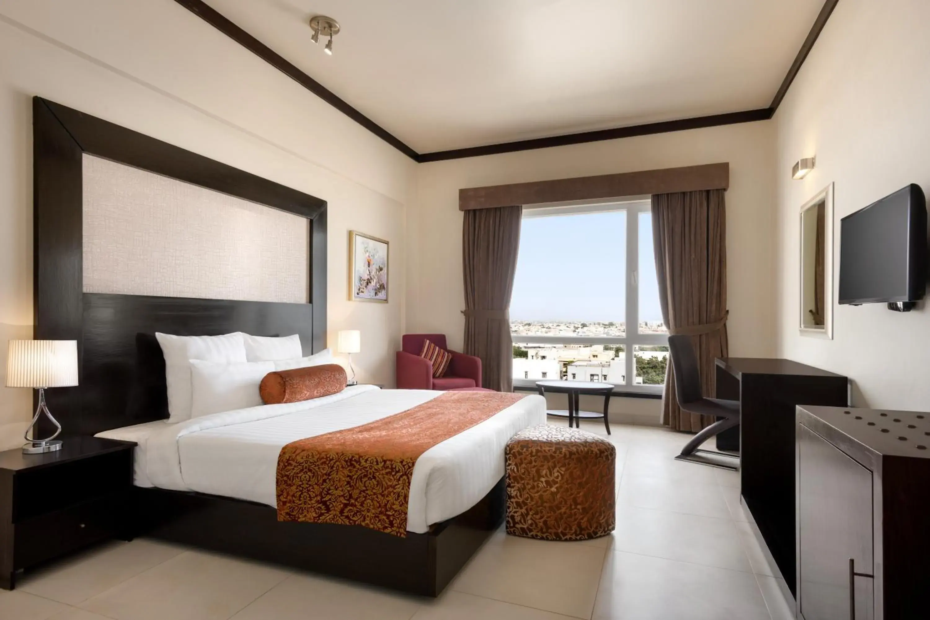 TV and multimedia, Bed in Ramada by Wyndham Karachi Creek TV and multimedia, Bed in Ramada by Wyndham Karachi Creek