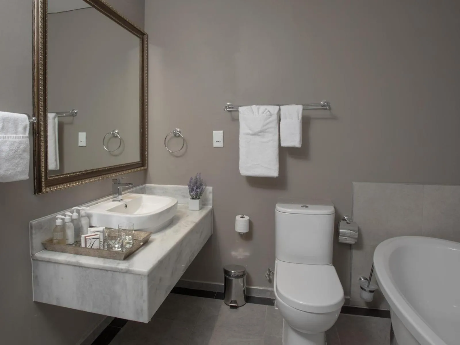 Bathroom in Flamingo Villas Boutique Hotel