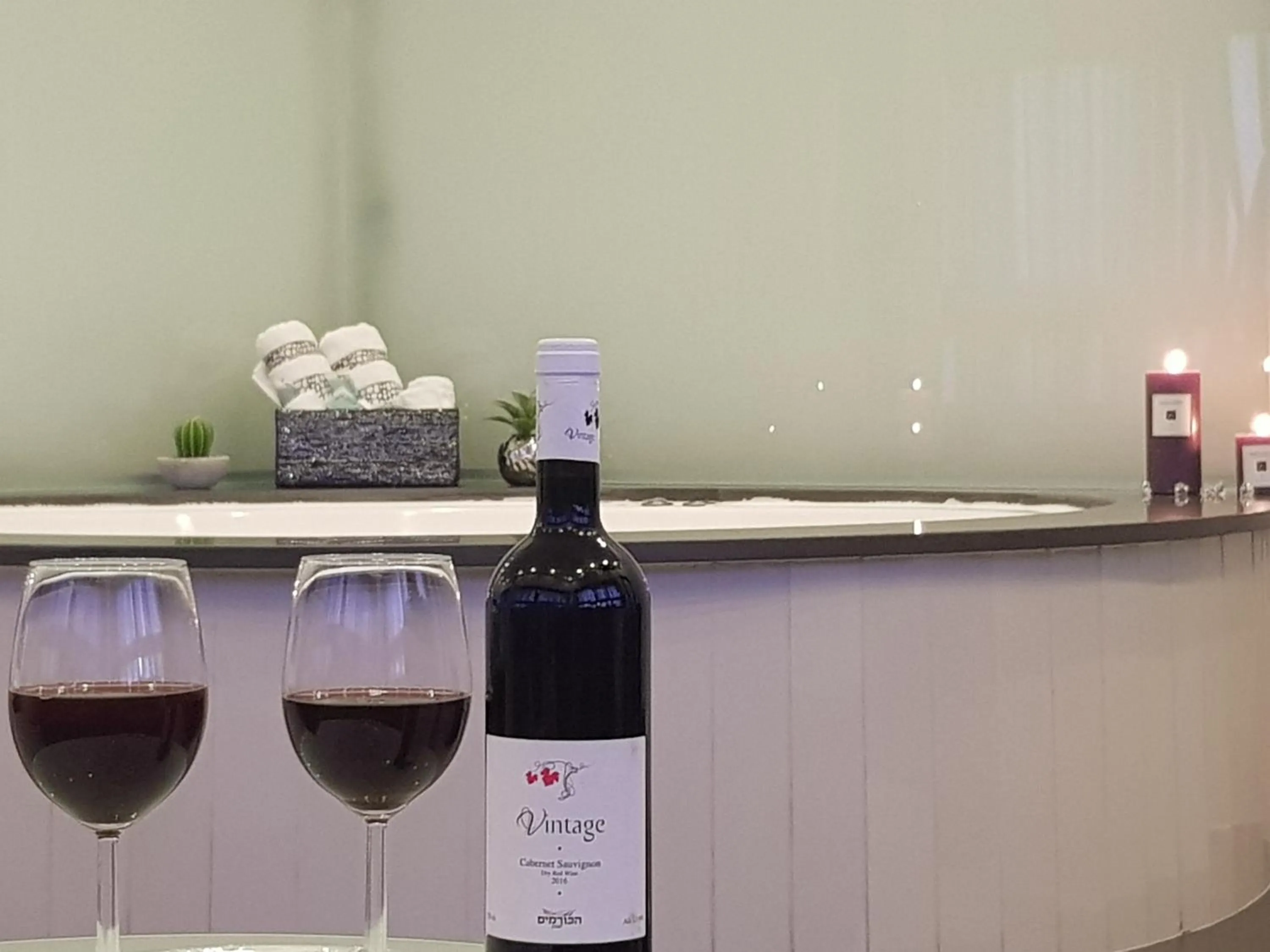 Photo of the whole room in Spat Hotel Ashdod