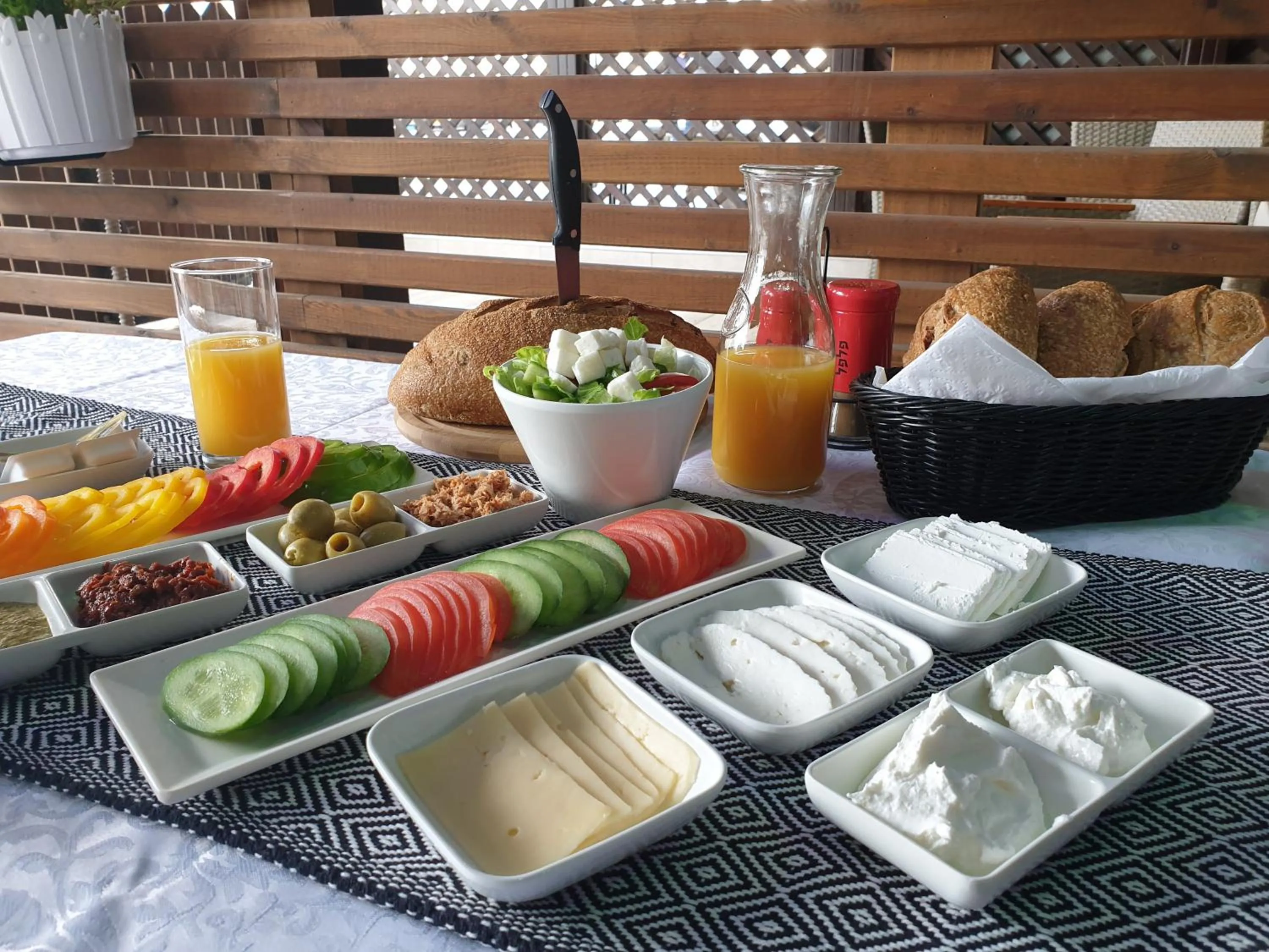 Breakfast in Spat Hotel Ashdod