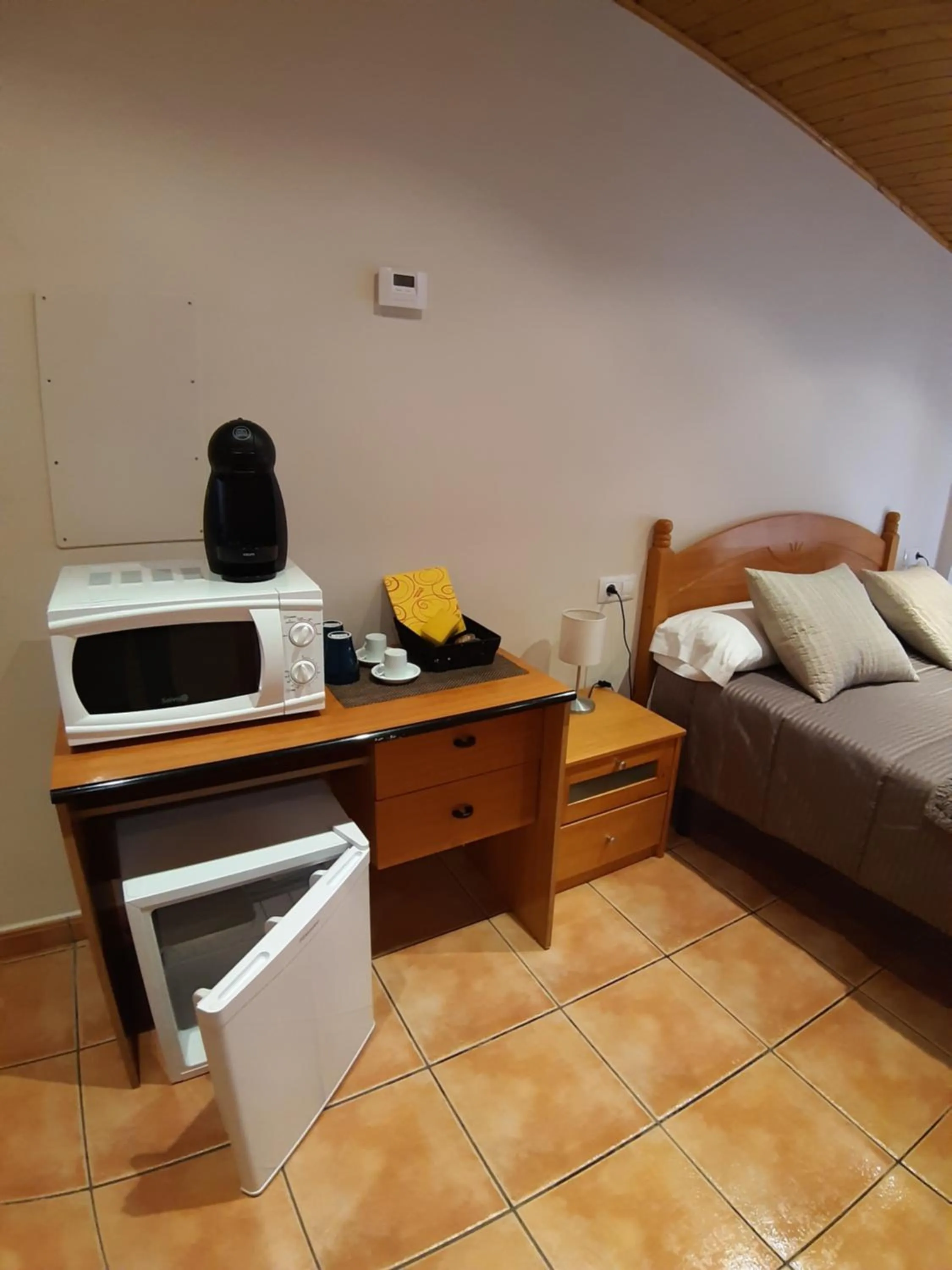 Photo of the whole room, Bed in Apartamentos Mirador de Gúdar