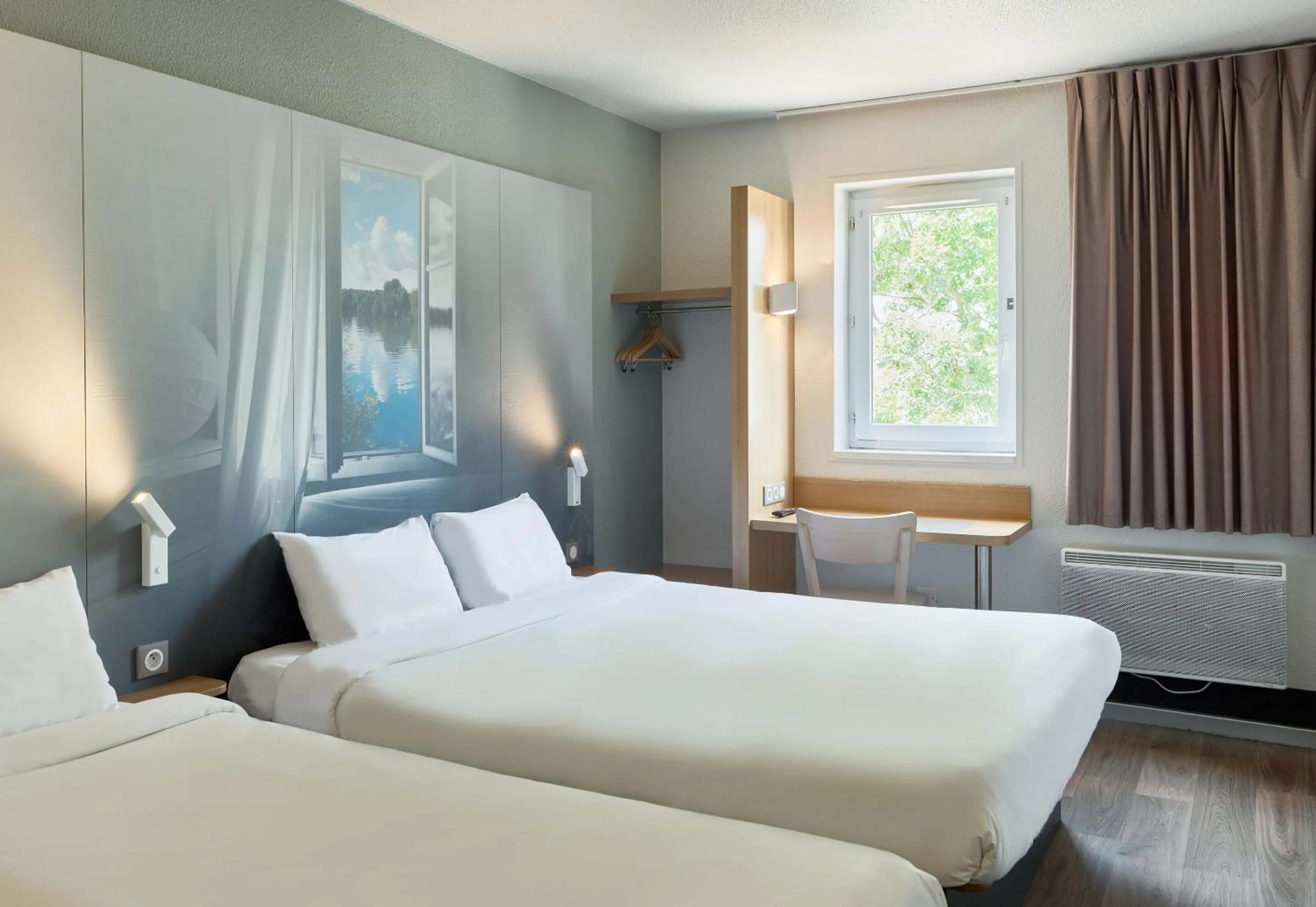 Bedroom, Bed in B&B HOTEL Evry Lisses 1