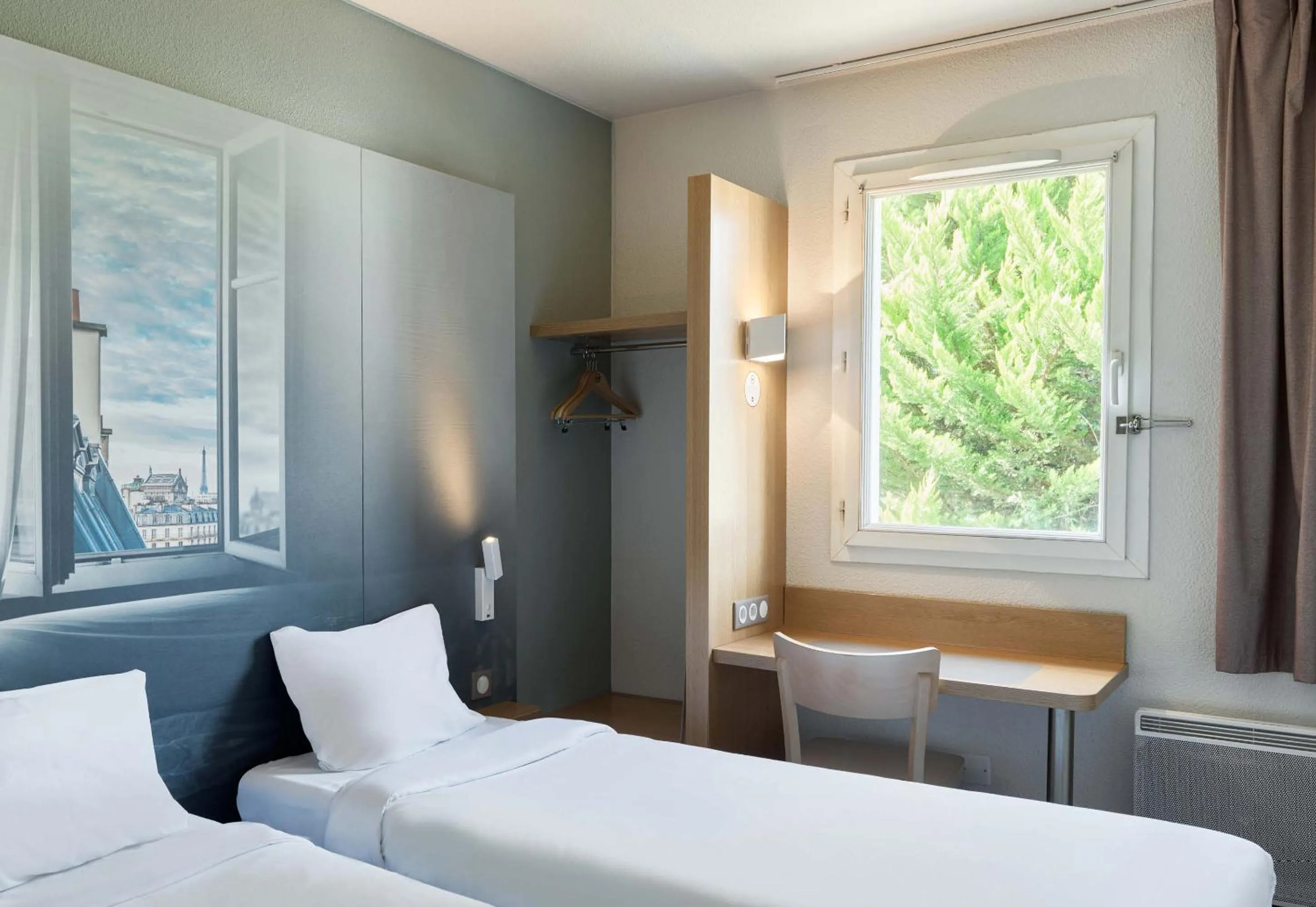 Bedroom, Bed in B&B HOTEL Evry Lisses 1