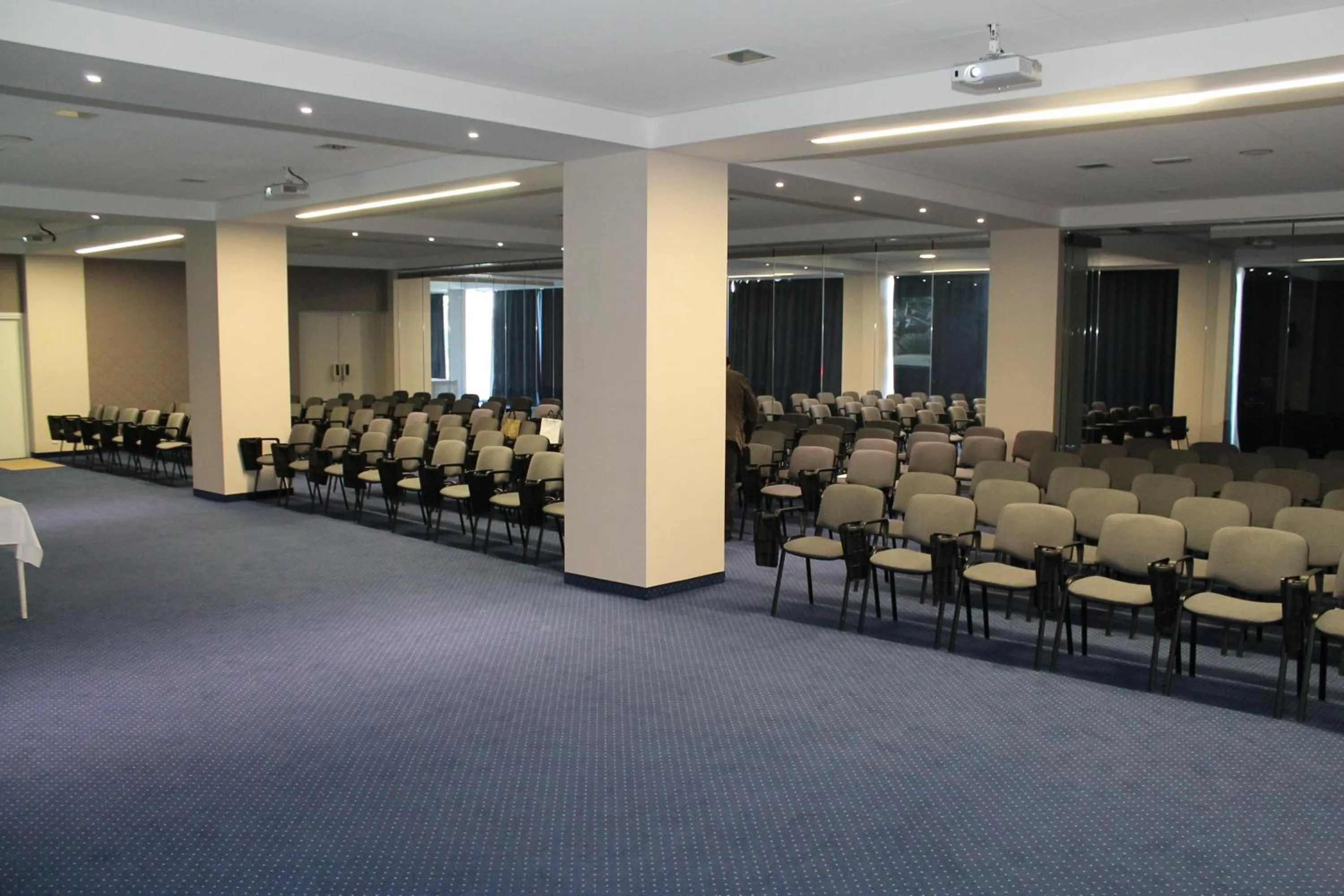 Business facilities in Hotel Omorika