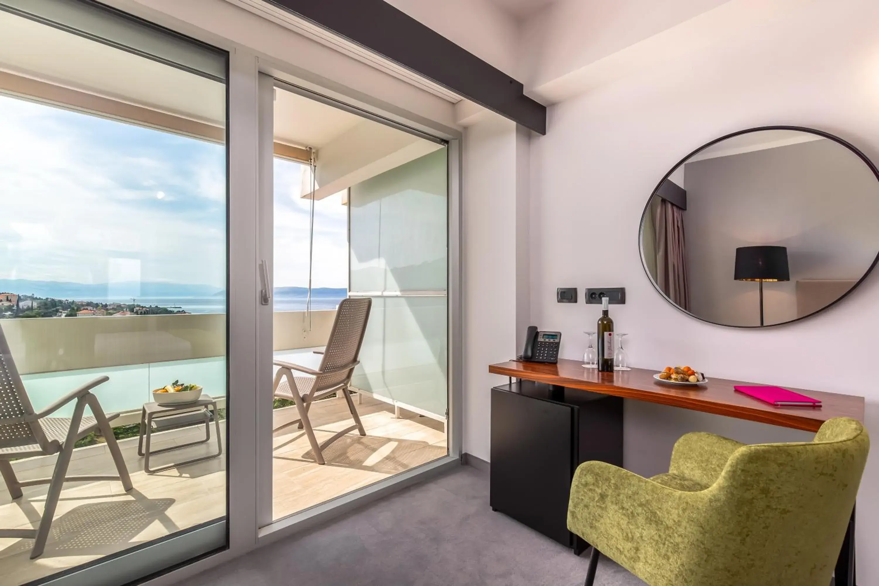 Quadruple Room in Hotel Omorika Quadruple Room in Hotel Omorika