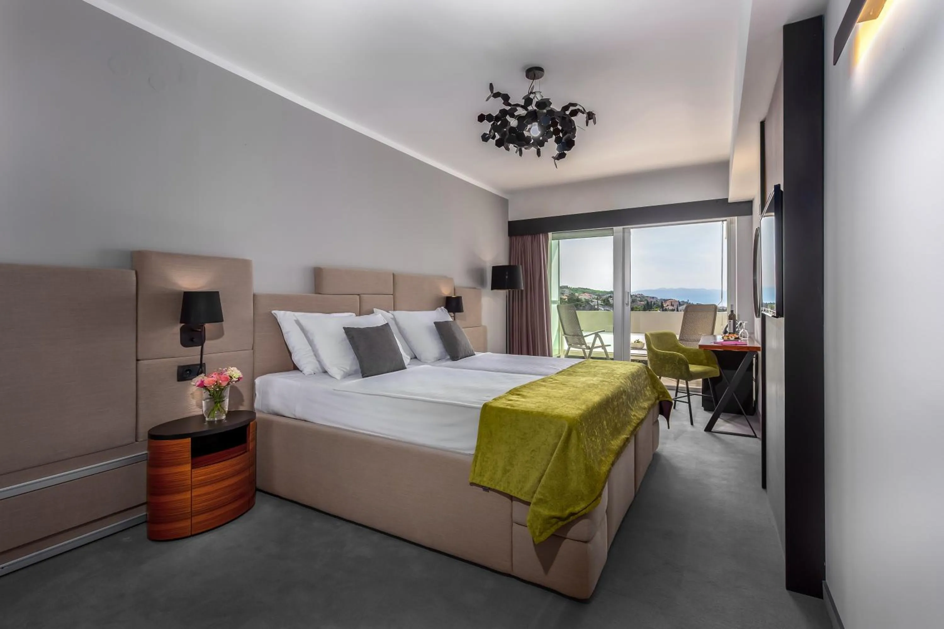 Bedroom, Bed in Hotel Omorika