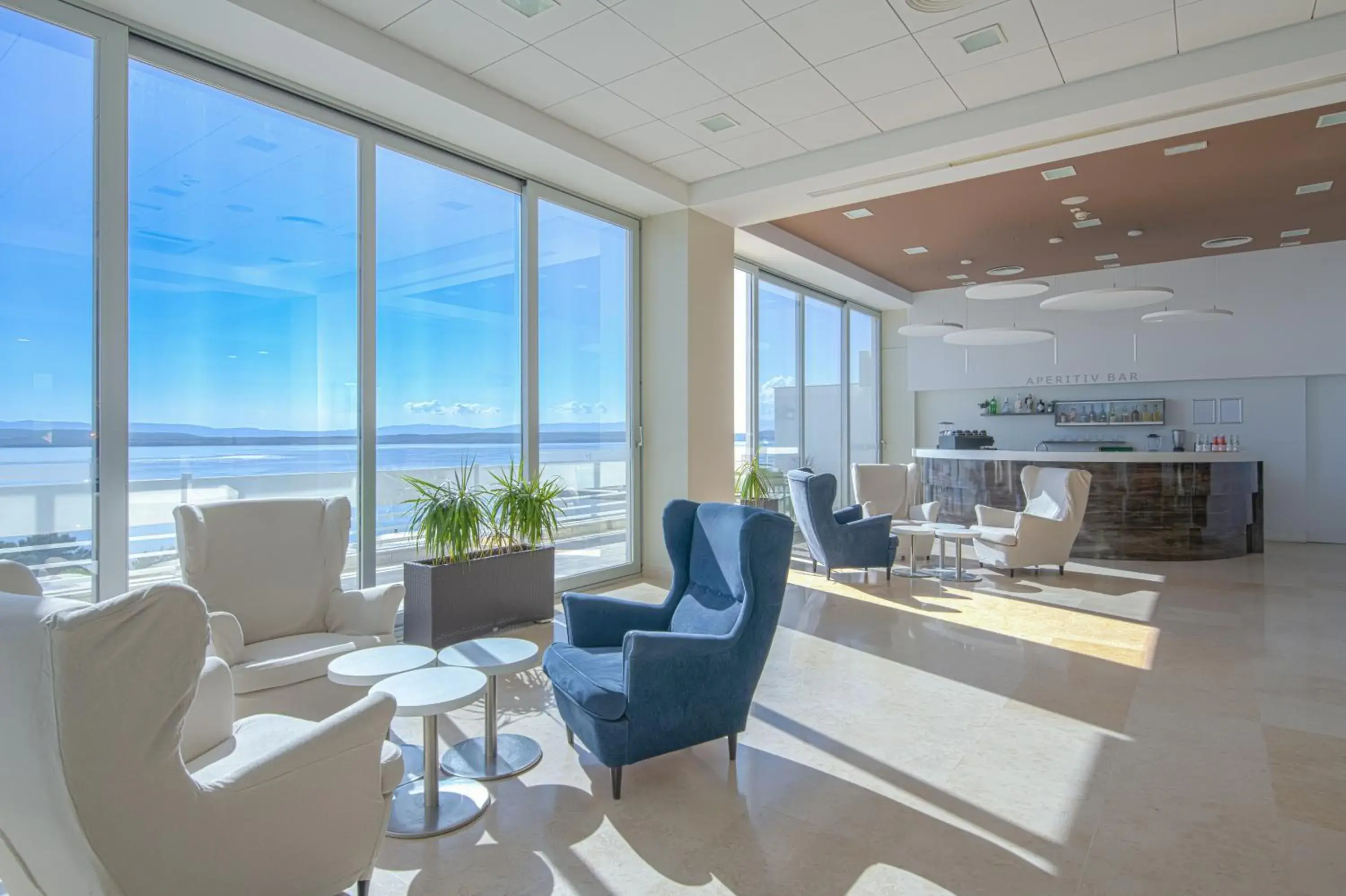 Lobby or reception in Hotel Omorika Lobby or reception in Hotel Omorika