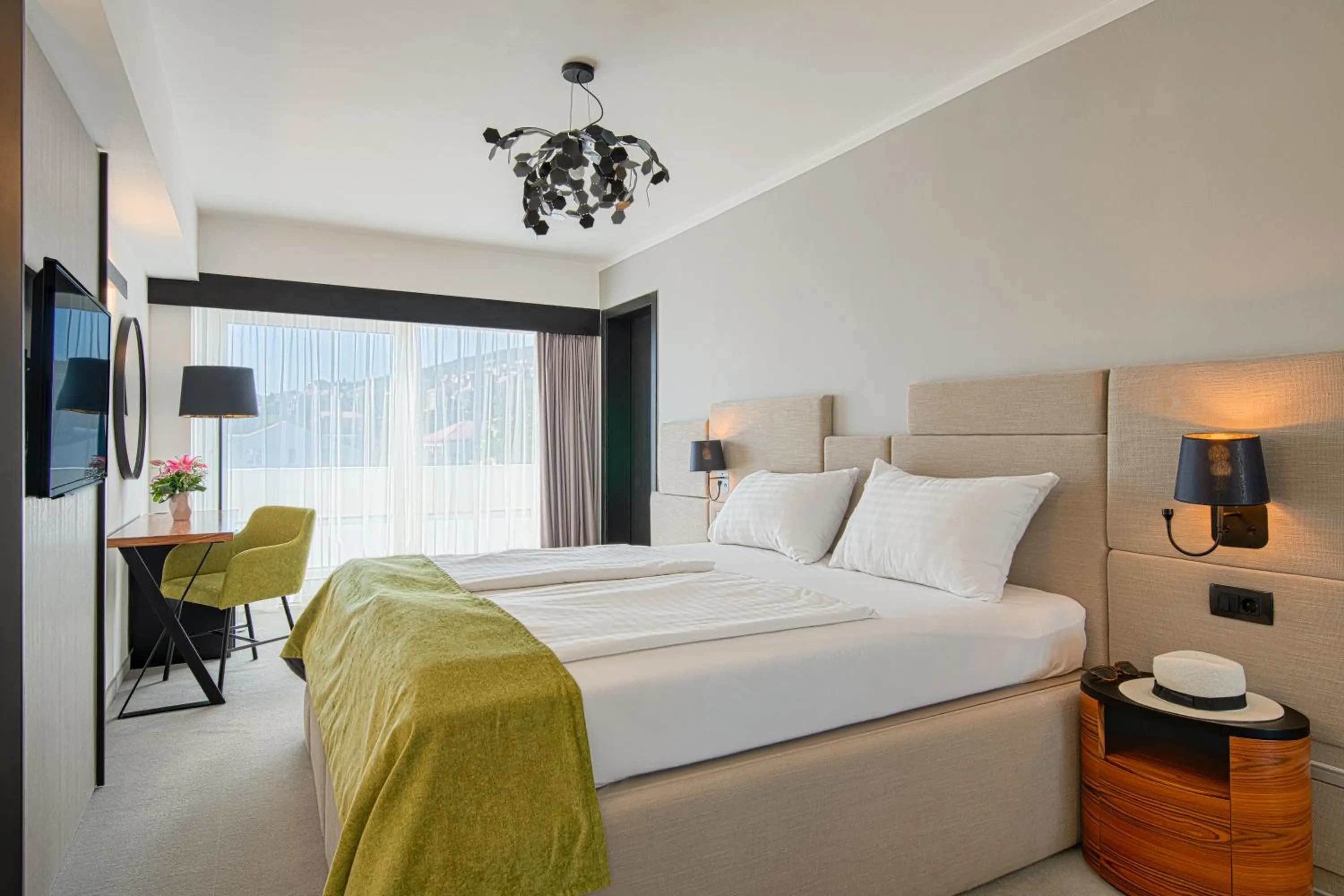 Bed in Hotel Omorika