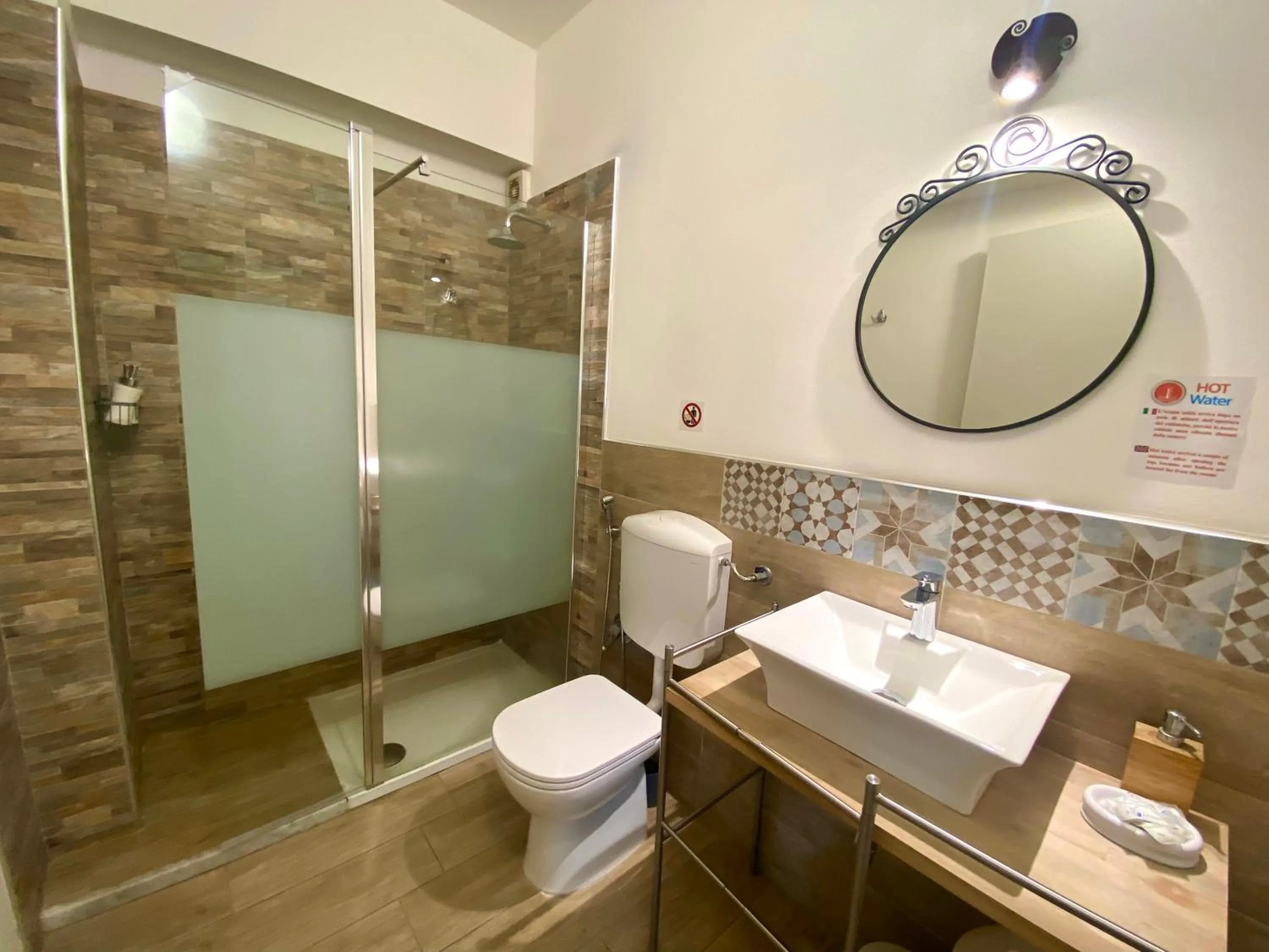 Shower in LeAlbe di Sicilia