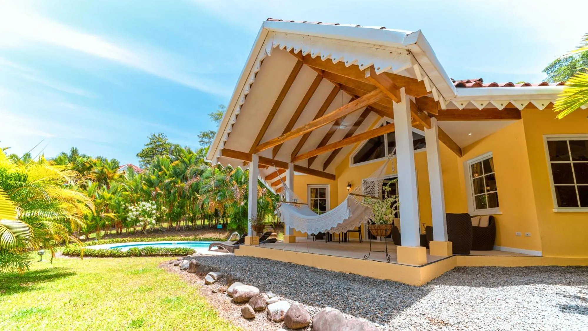 Garden view in Lomas del Caribe
