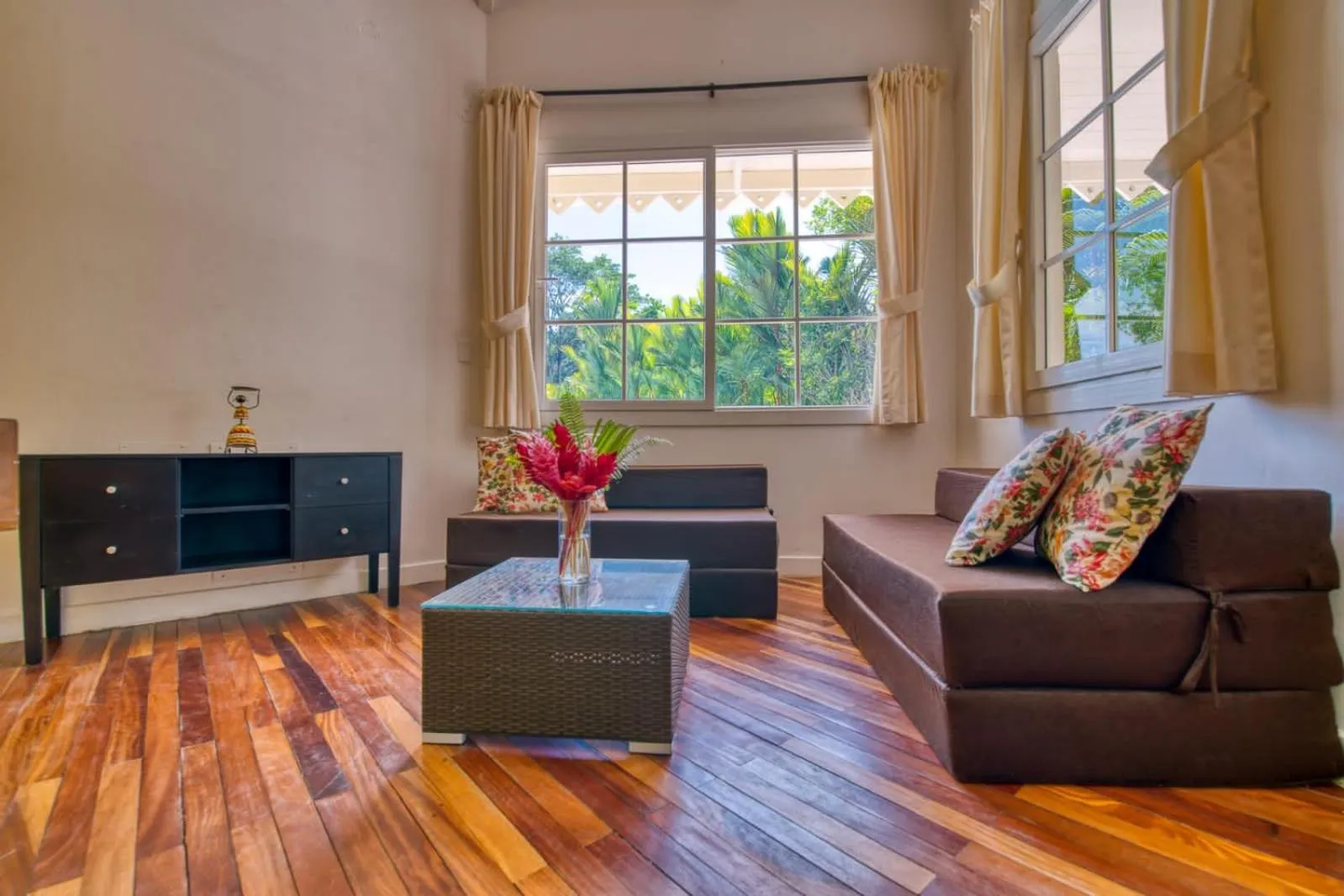 Living room in Lomas del Caribe