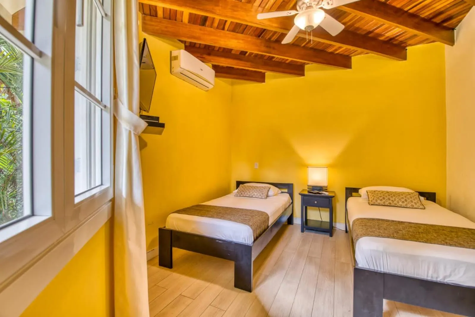 Bed in Lomas del Caribe