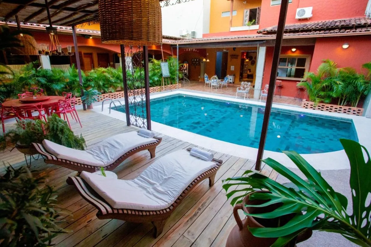 Swimming pool in Pousada Jeito de Minas