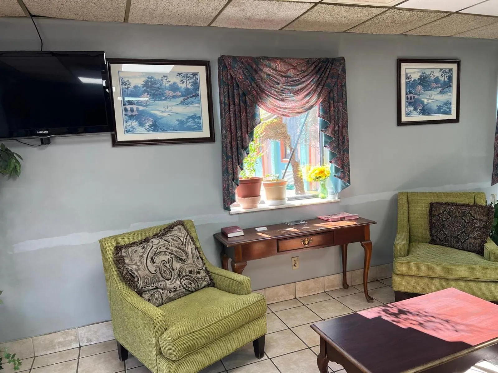 Lobby or reception in Quality Quarters Inn By OYO Richmond KY I-75