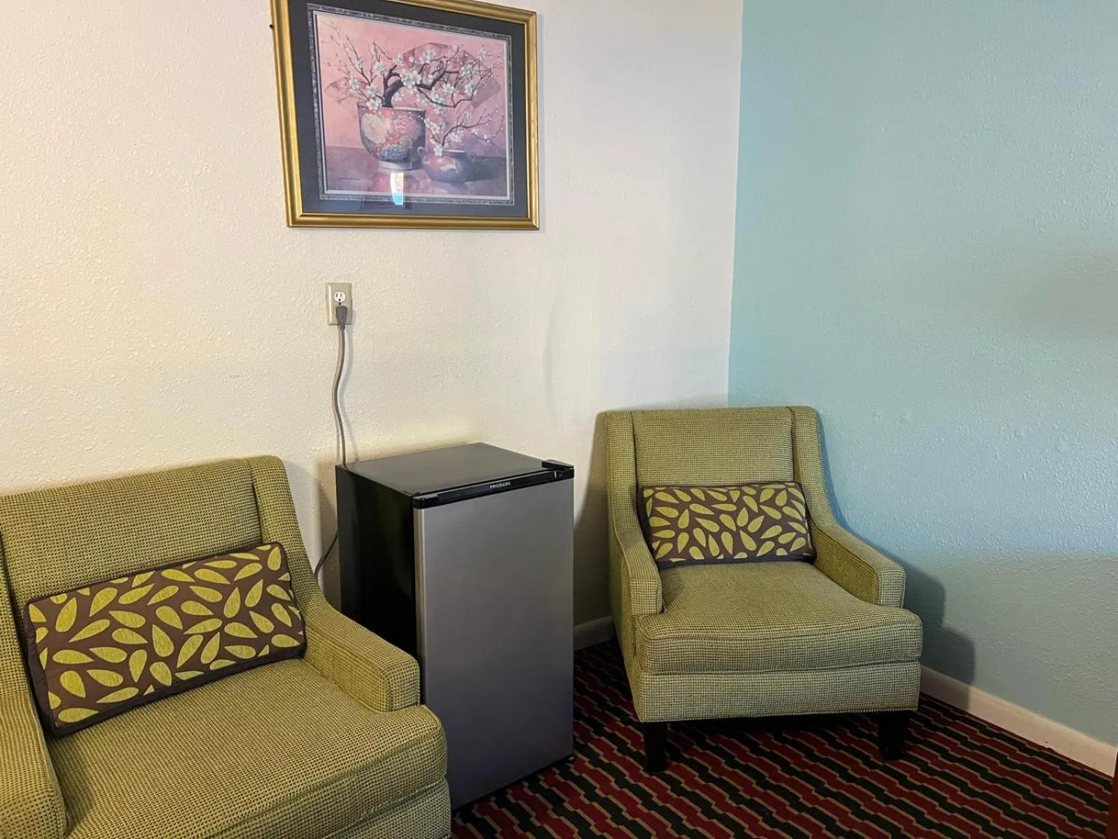 Bedroom in Quality Quarters Inn By OYO Richmond KY I-75