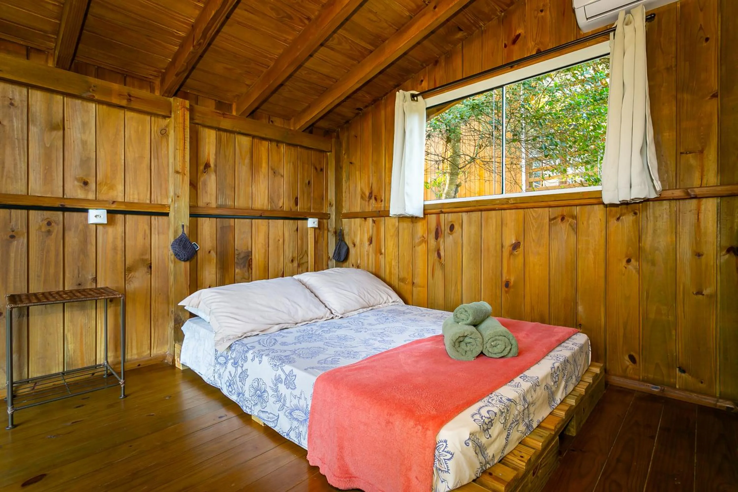 Photo of the whole room, Bed in Moradas do Vale Praia do Rosa