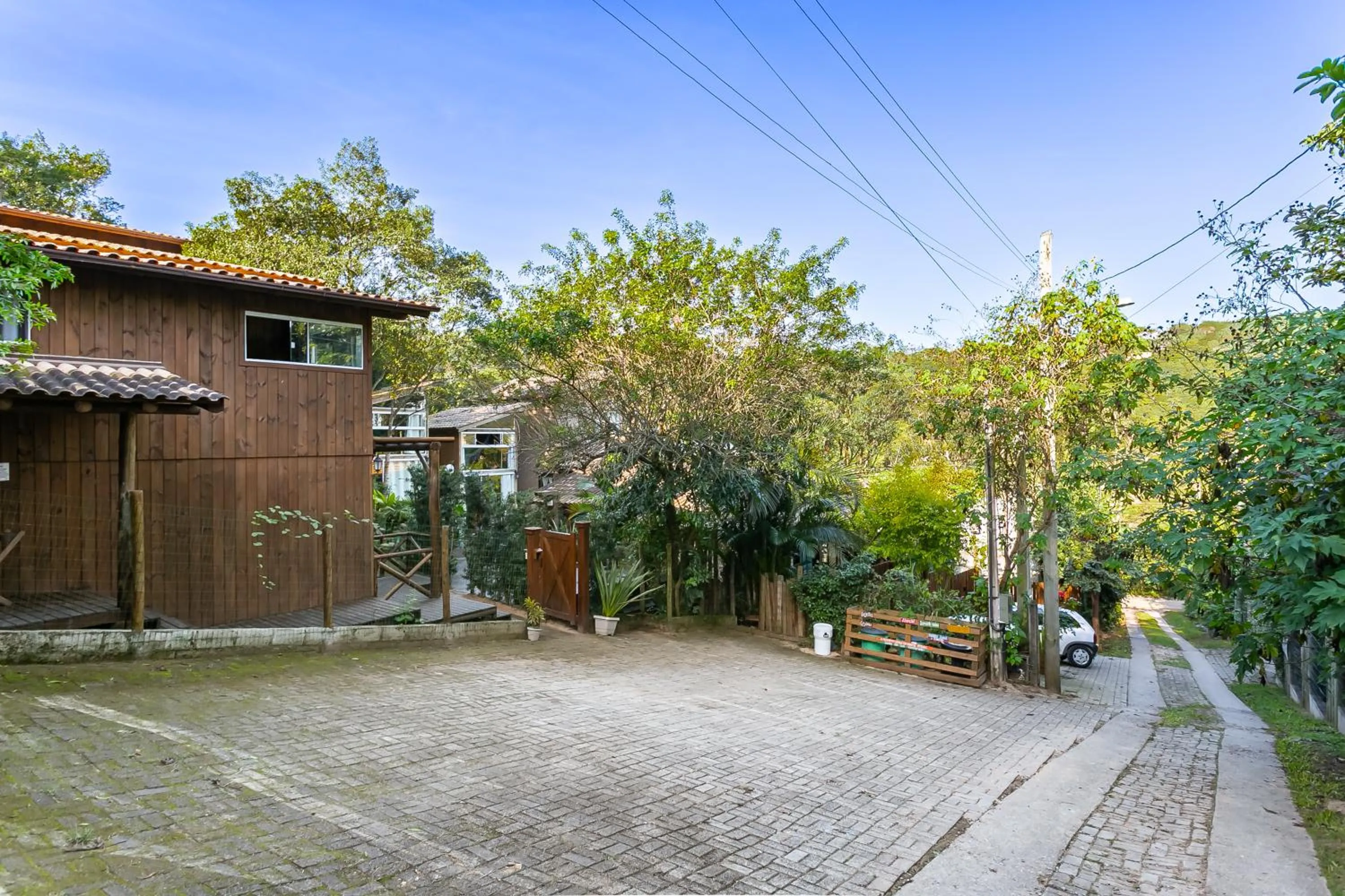 Parking in Moradas do Vale Praia do Rosa