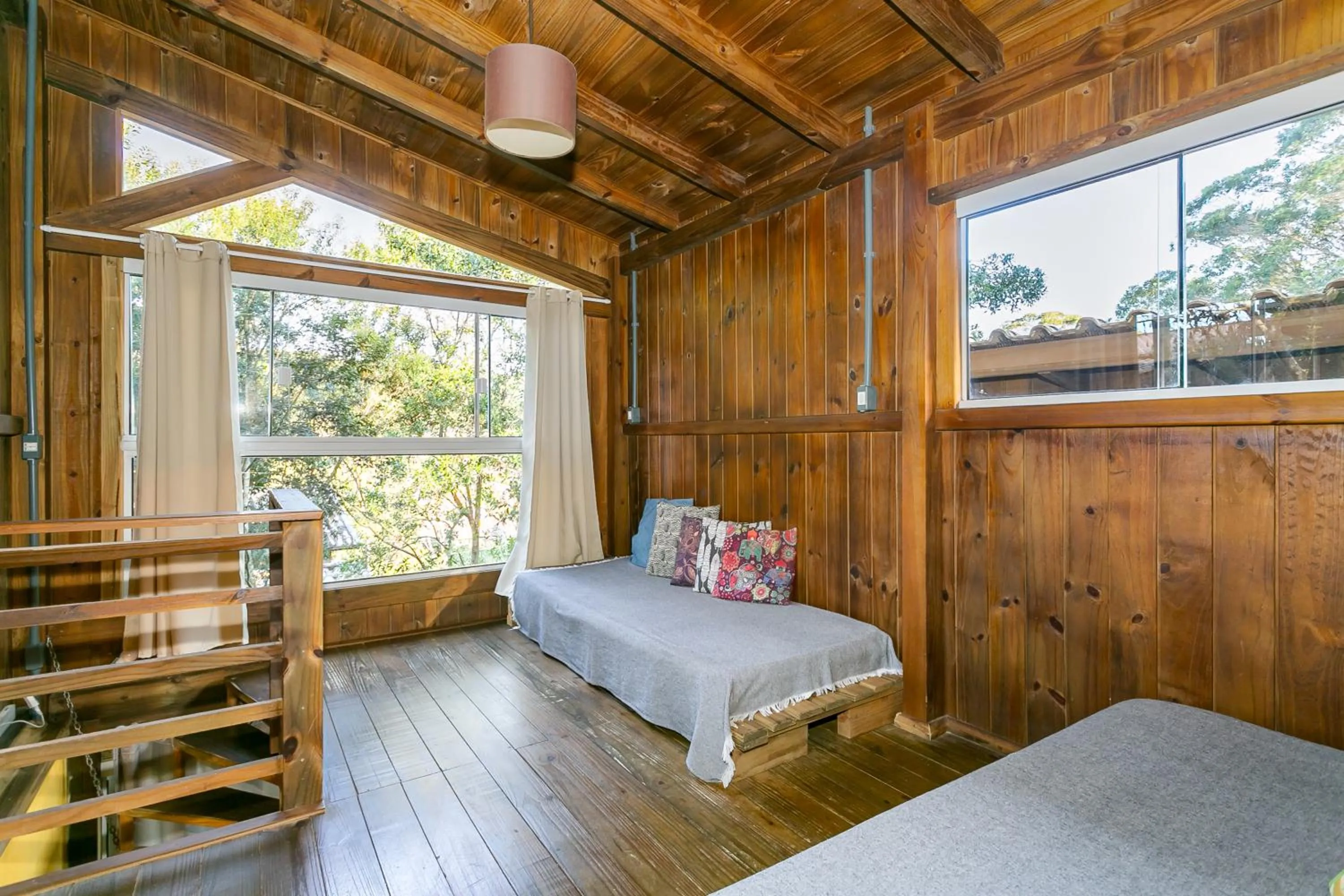 Living room, Bed in Moradas do Vale Praia do Rosa