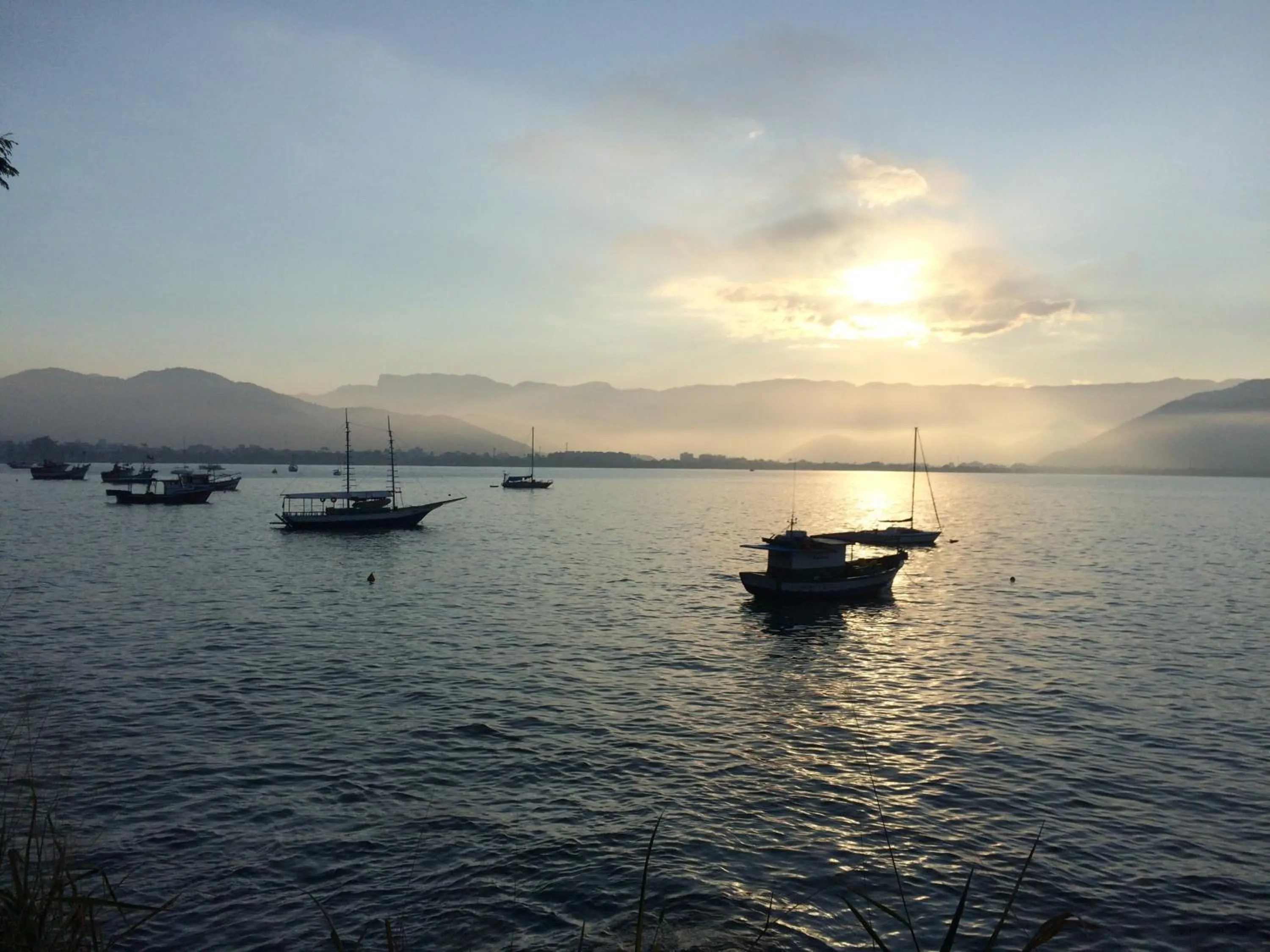 Fishing in Kitchenette Charmosa no Itagua