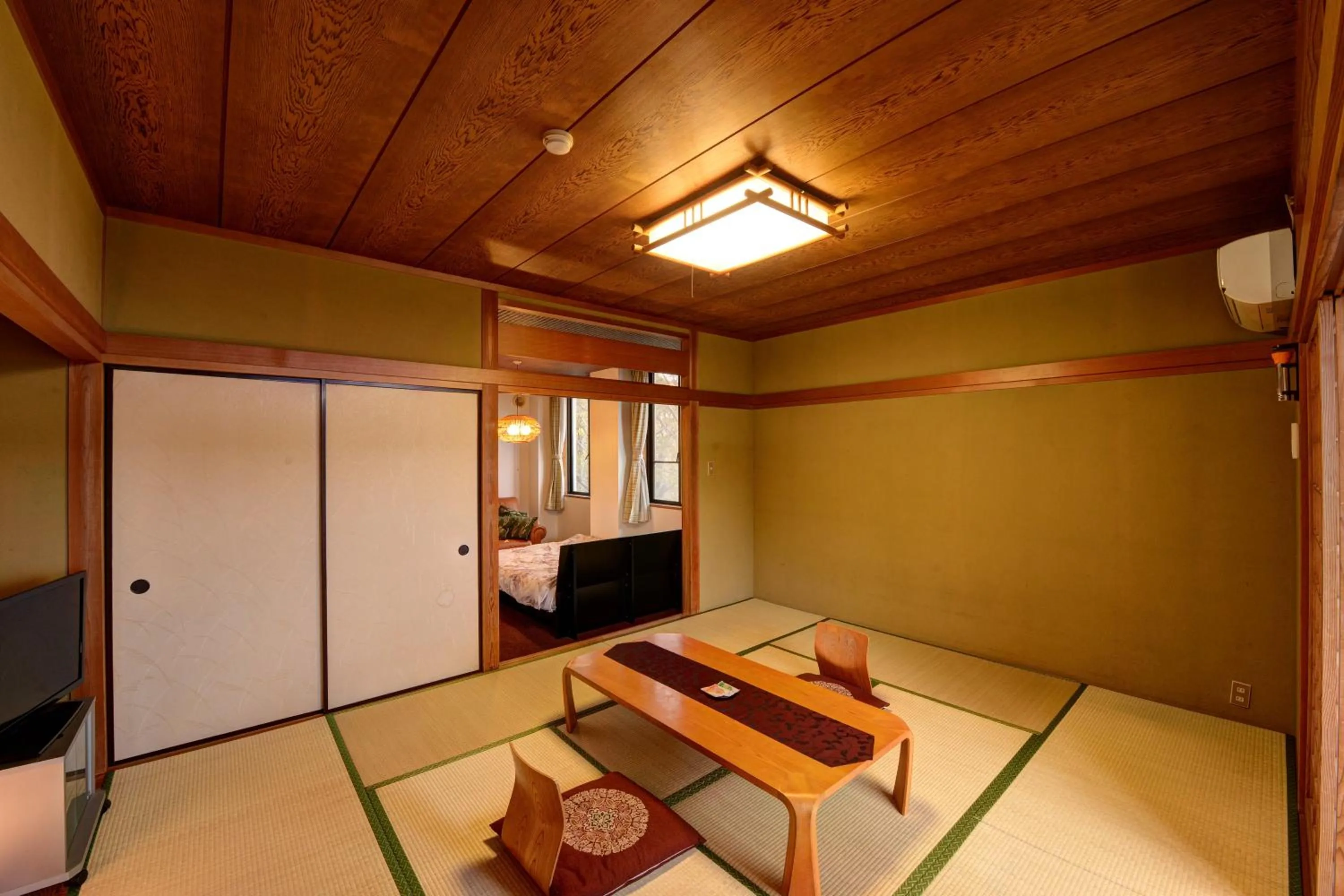 Photo of the whole room, Bed in Mizu no Kaori