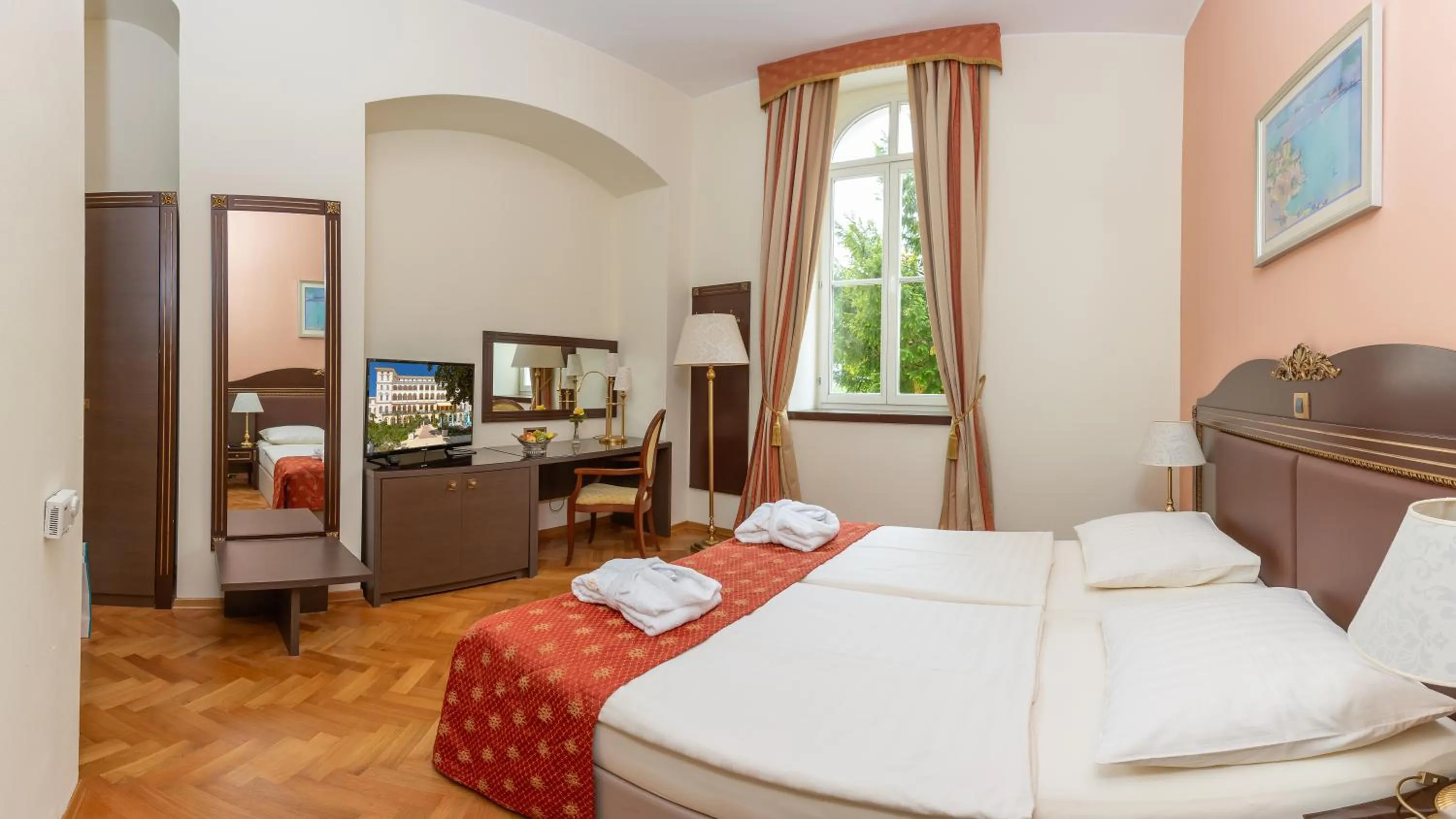 Bed in Hotel Kvarner Palace