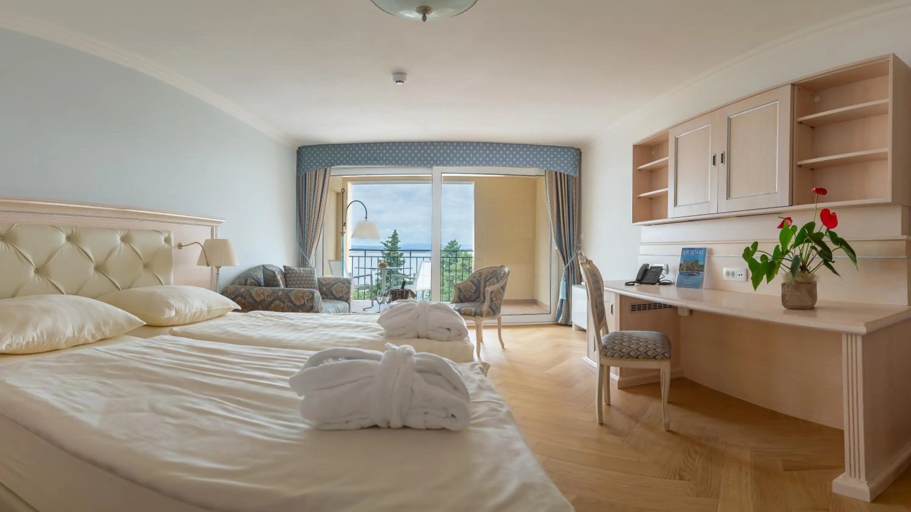 Bed in Hotel Kvarner Palace