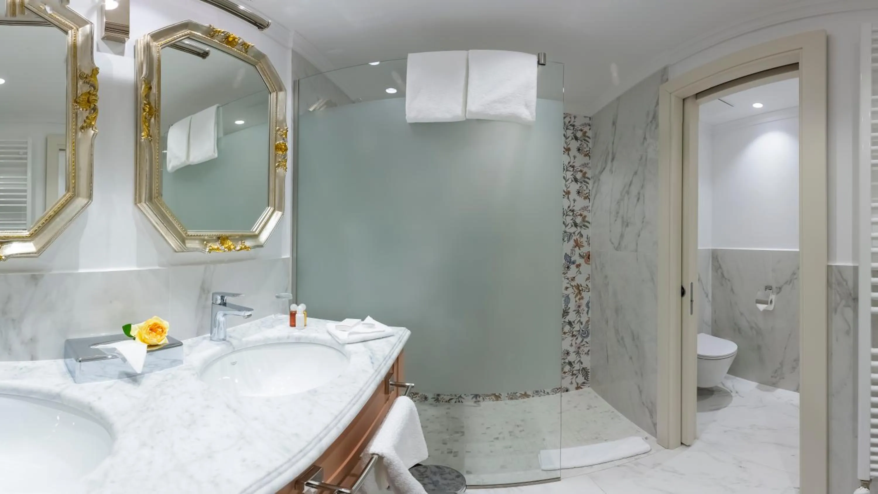 Bathroom in Hotel Kvarner Palace