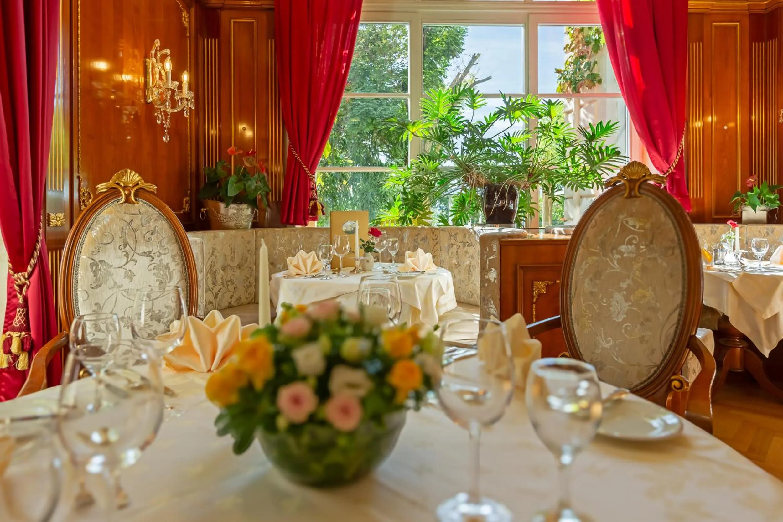 Restaurant/places to eat in Hotel Kvarner Palace