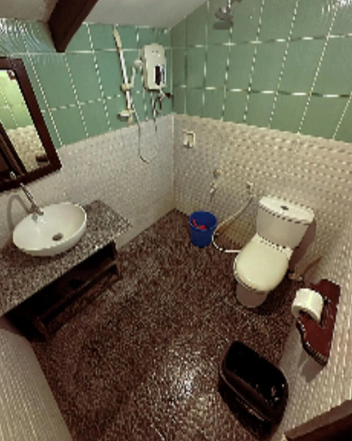 Shower in Patrick's on the Beach Resort