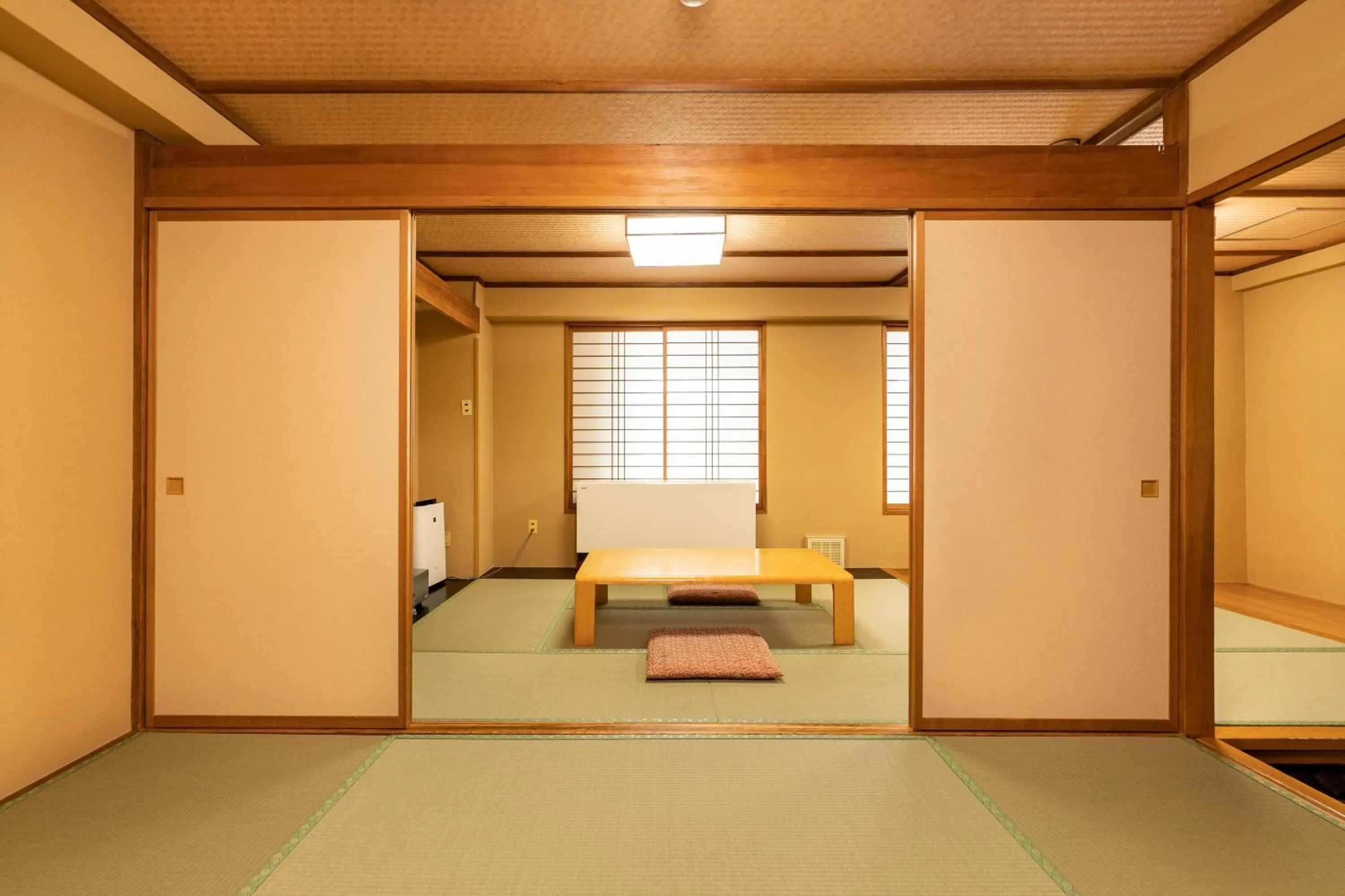 Photo of the whole room, Bed in Ooedo Onsen Monogatari Kounkaku