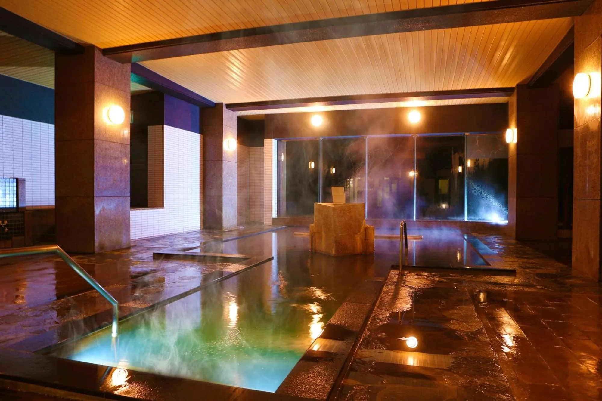 Public Bath in Ooedo Onsen Monogatari Kounkaku