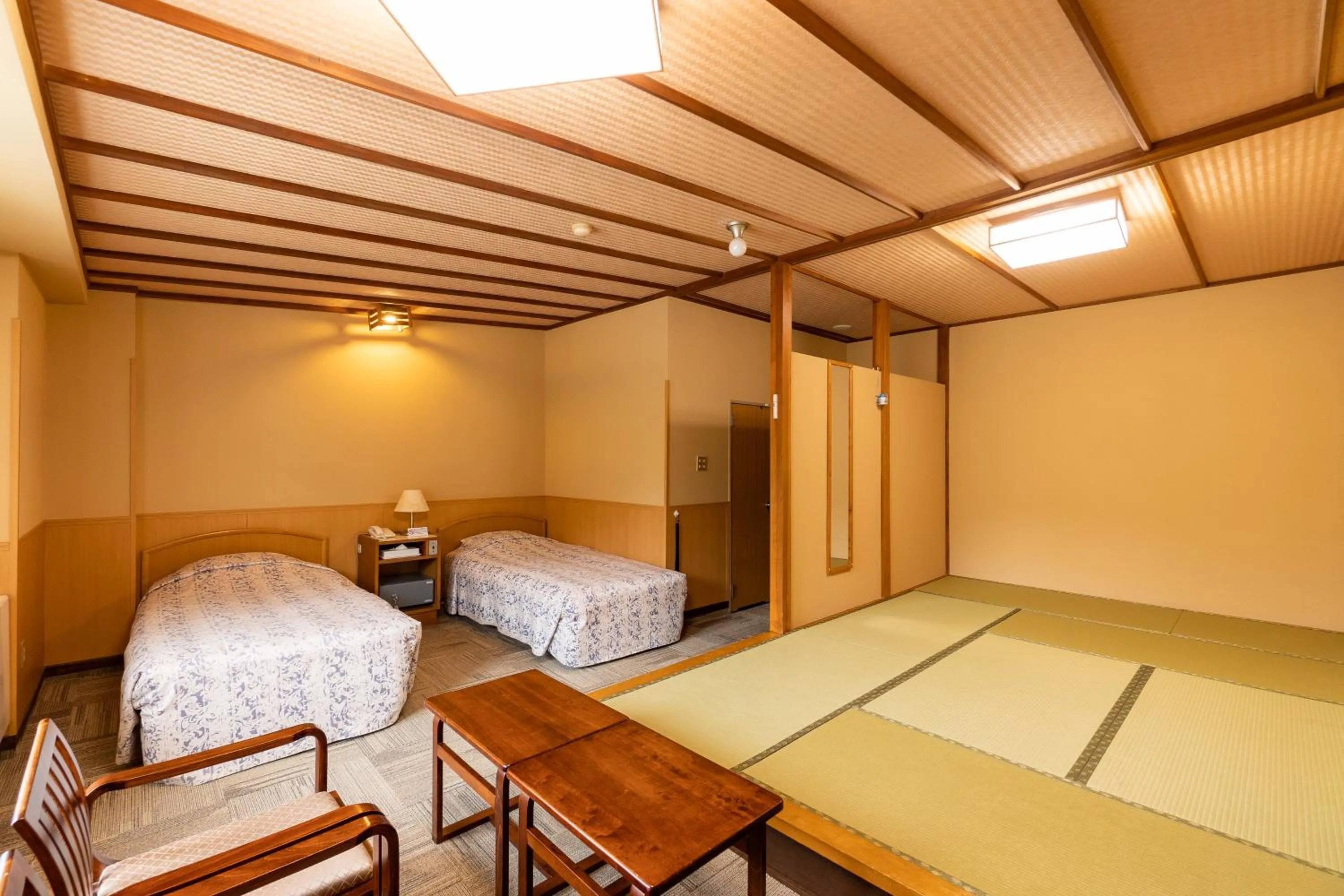 Photo of the whole room, Bed in Ooedo Onsen Monogatari Kounkaku