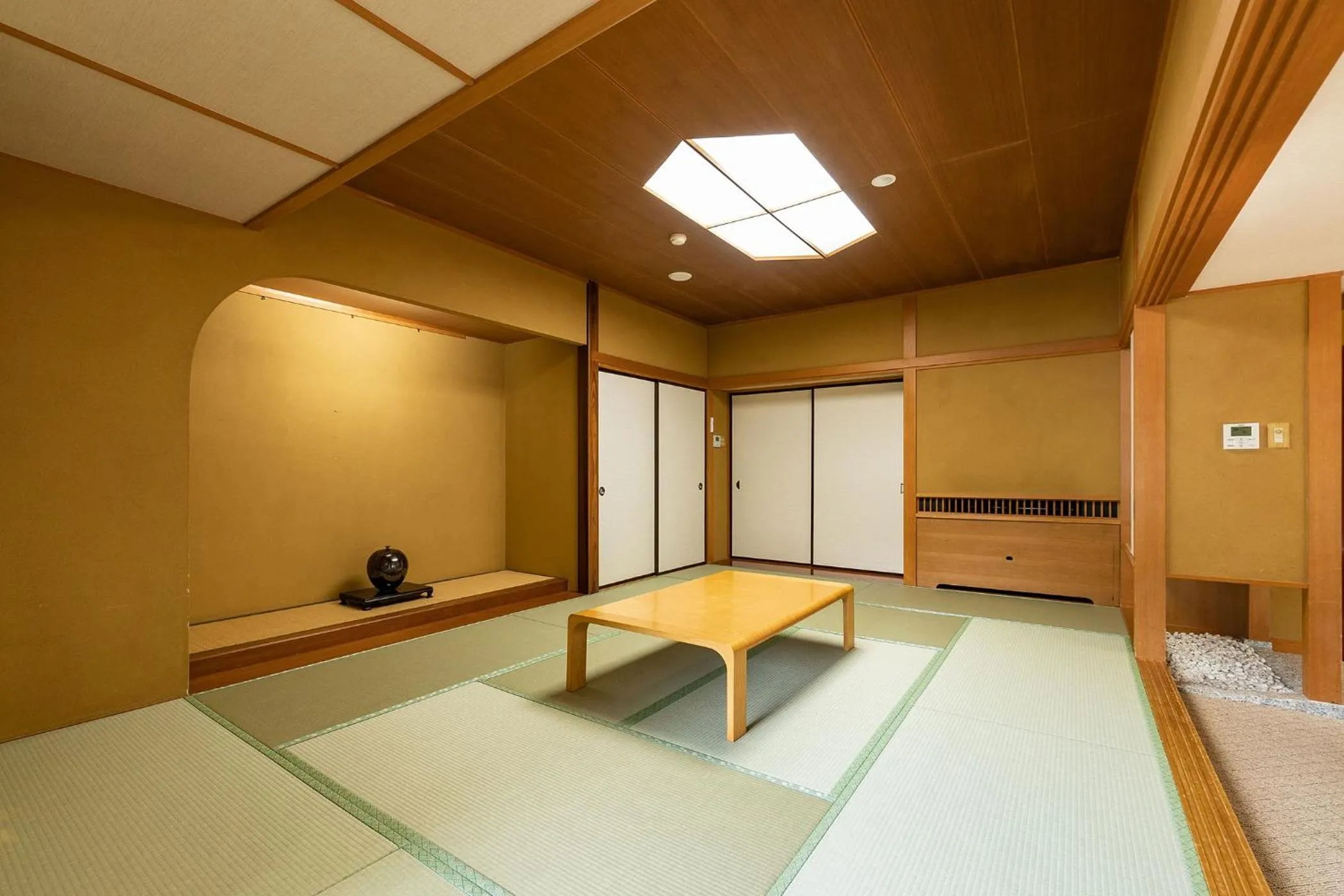 Photo of the whole room in Ooedo Onsen Monogatari Kounkaku