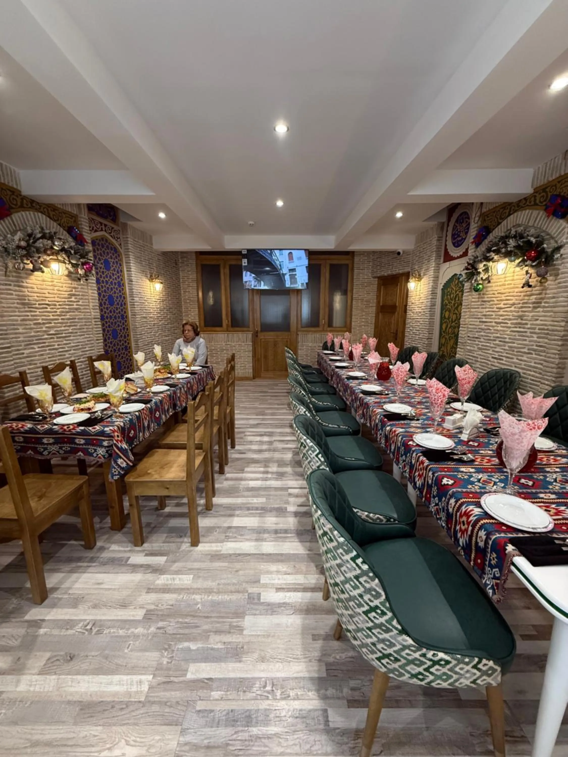 Restaurant/places to eat in Rizo Boutique