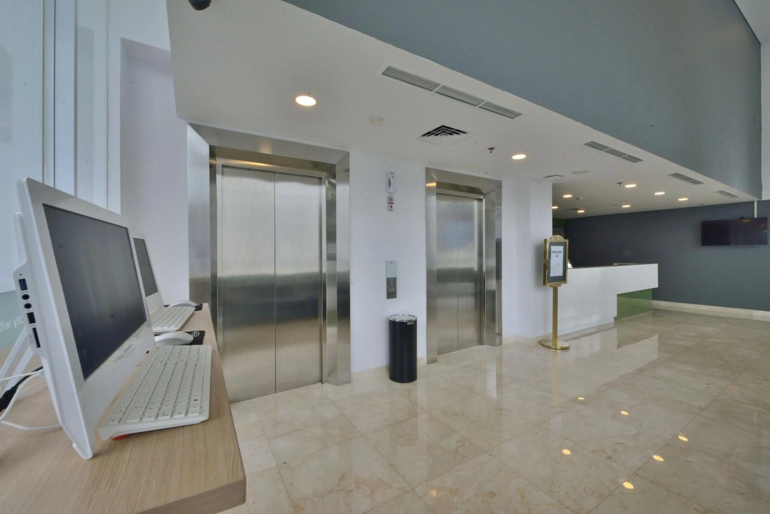 Area and facilities in Whiz Prime Hotel Sudirman Pekanbaru