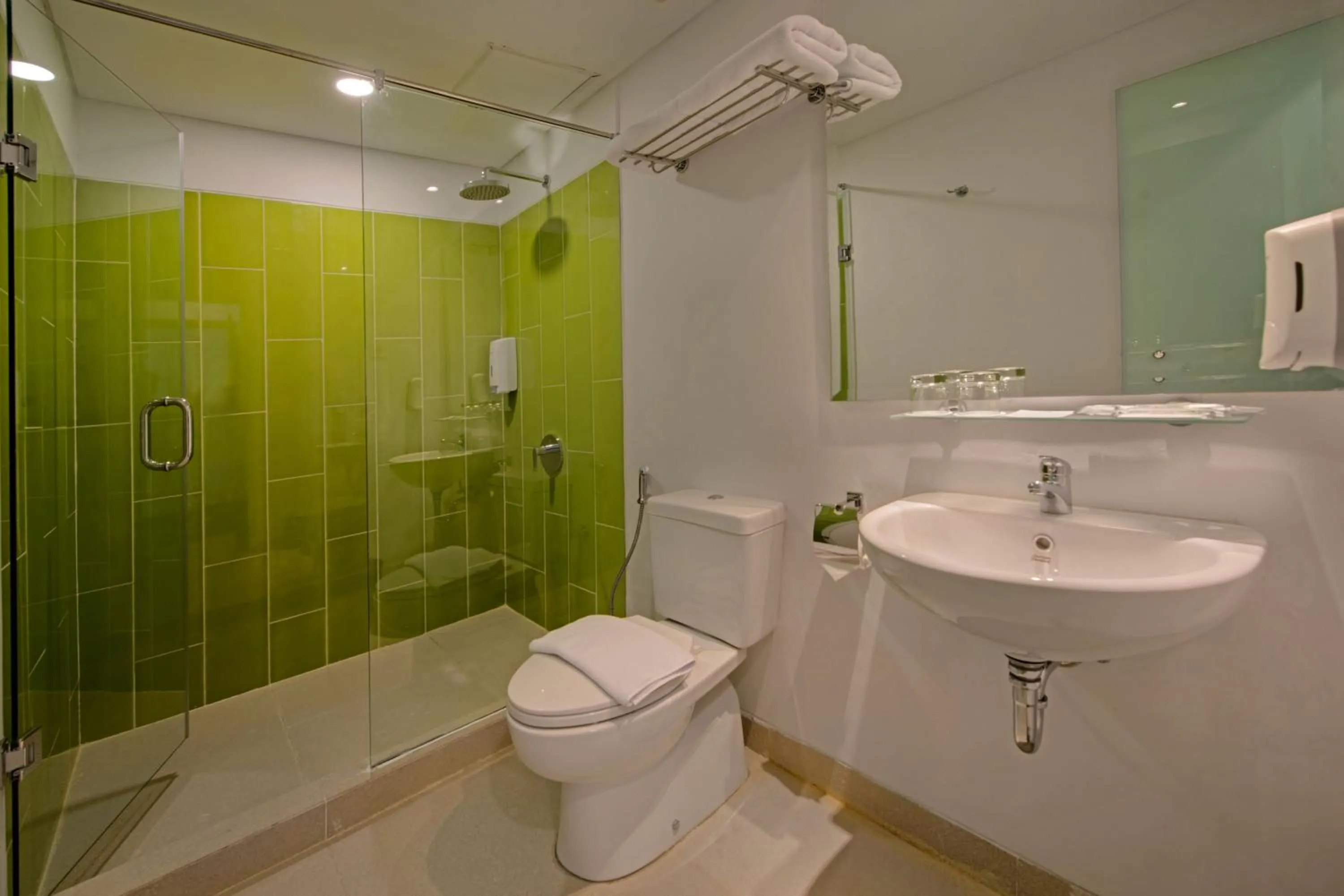 Bathroom in Whiz Prime Hotel Sudirman Pekanbaru