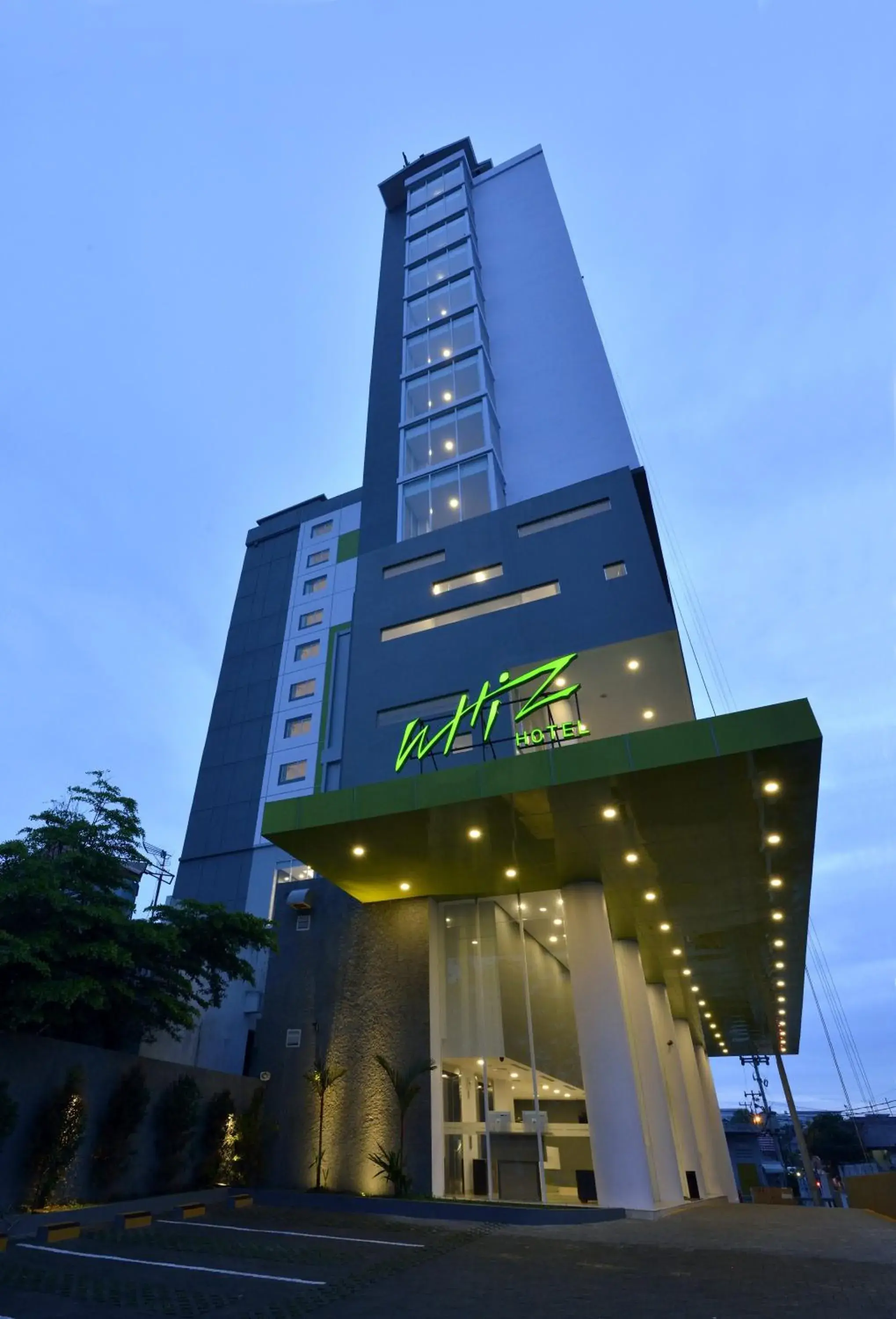 Property building in Whiz Prime Hotel Sudirman Pekanbaru Property building in Whiz Prime Hotel Sudirman Pekanbaru