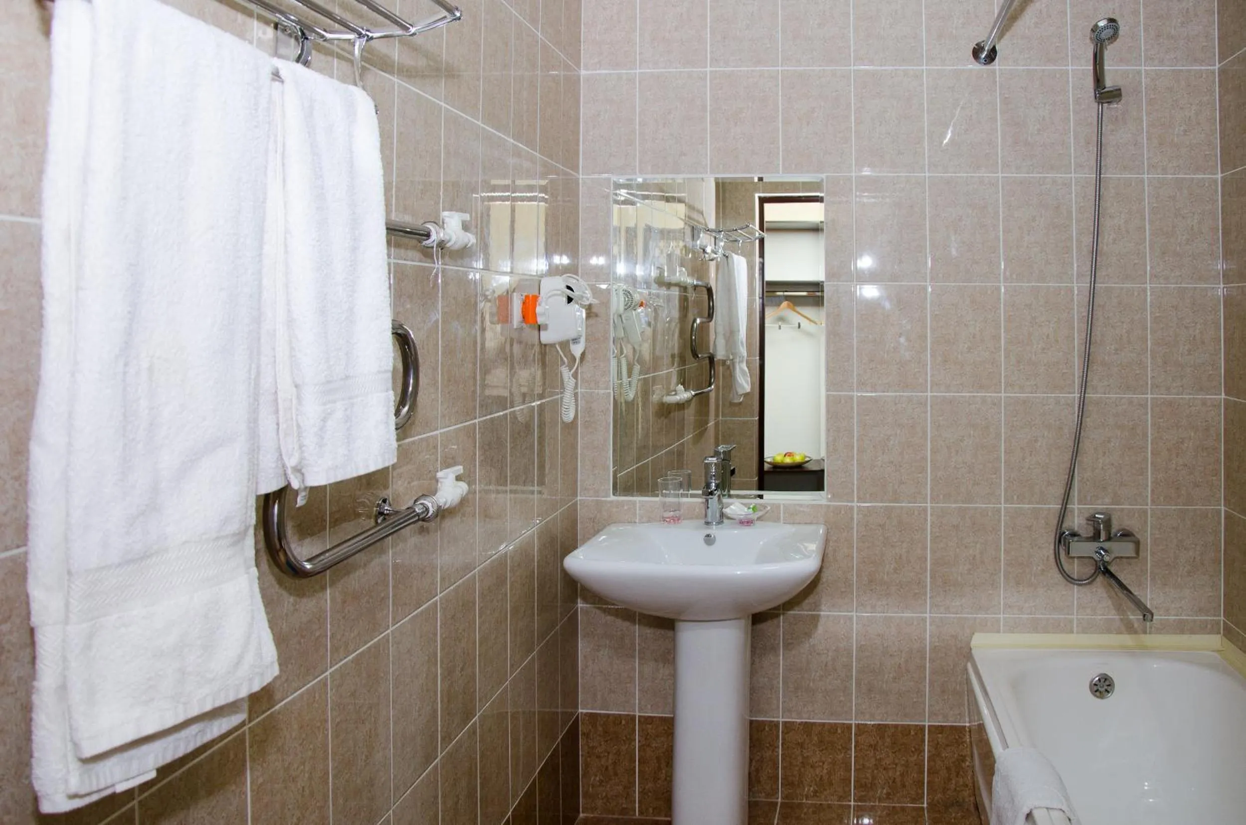 Bathroom in Jipek Joli Inn