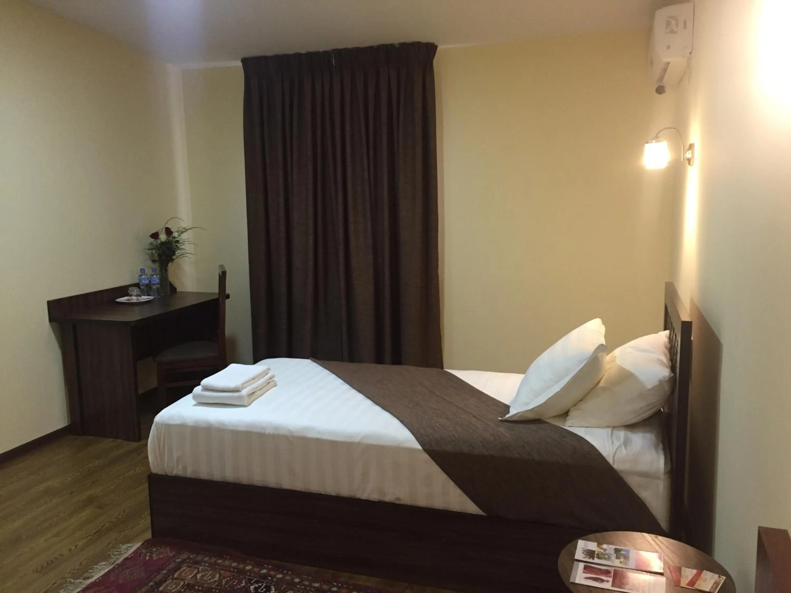 Bed in Jipek Joli Inn