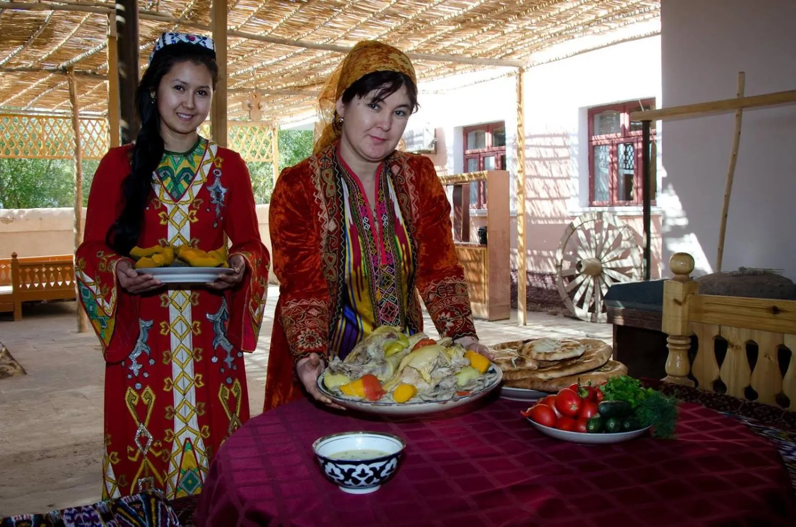 Restaurant/places to eat in Jipek Joli Inn