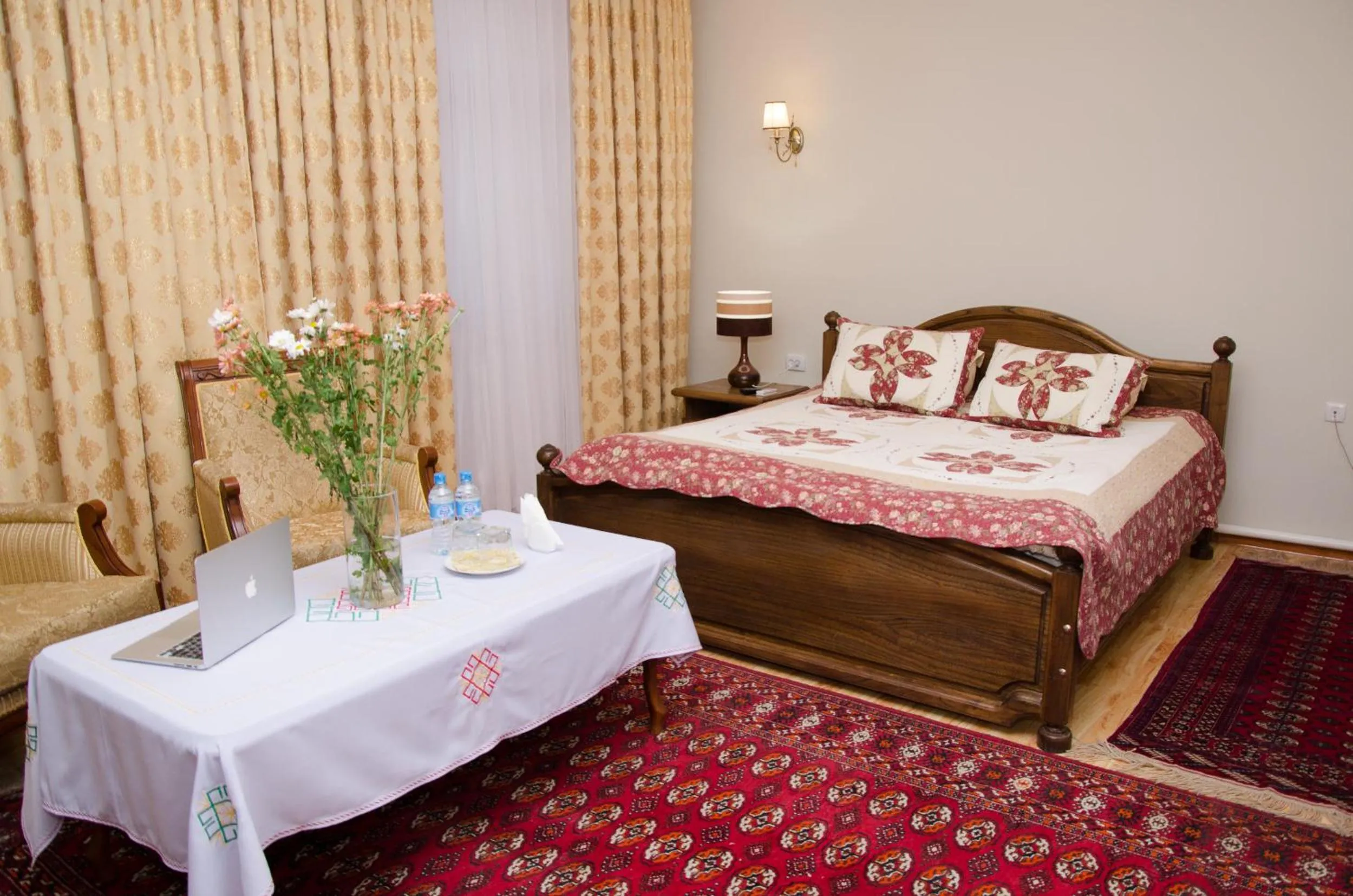 bunk bed, Bed in Jipek Joli Inn