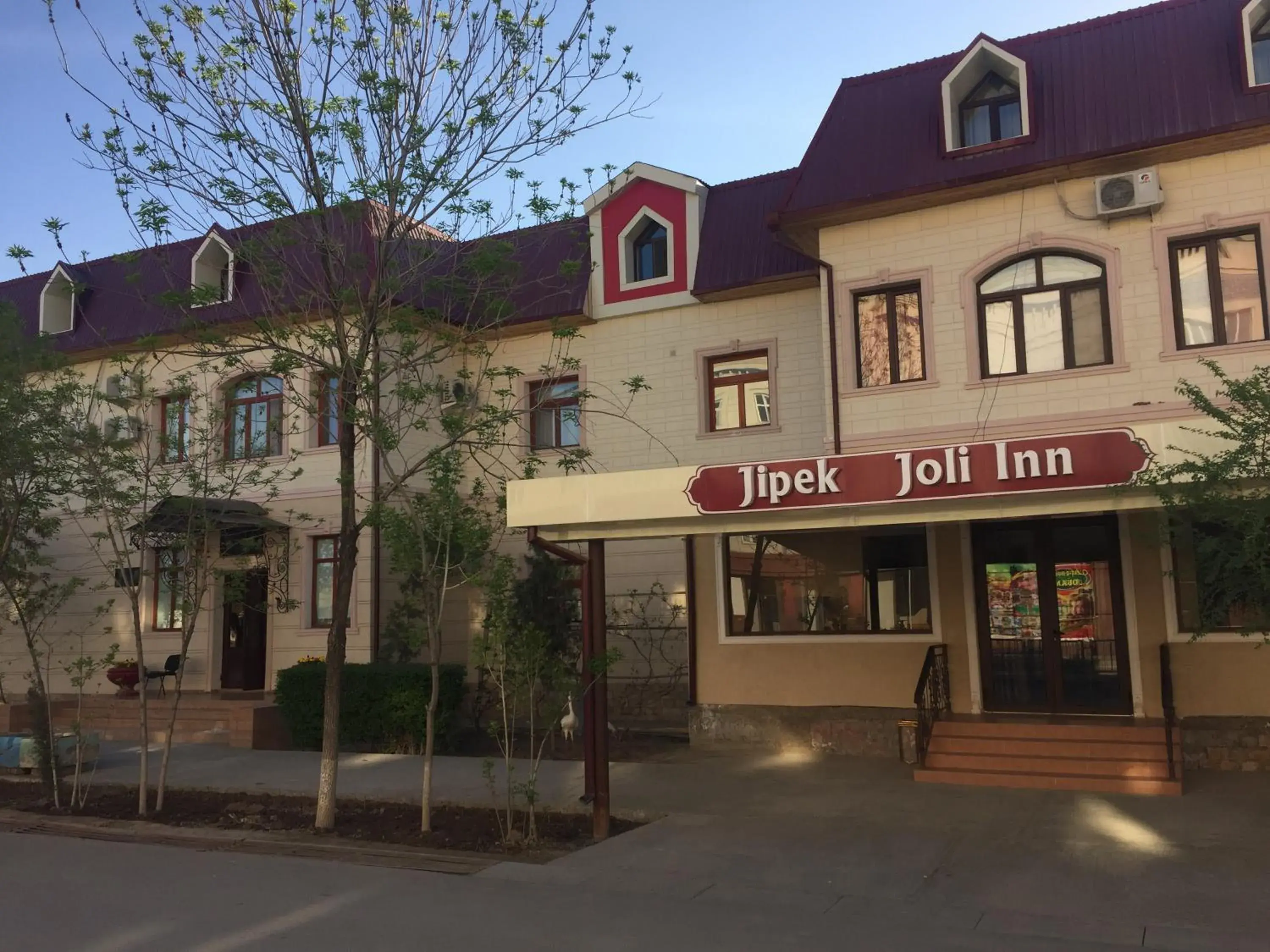 Jipek Joli Inn Jipek Joli Inn